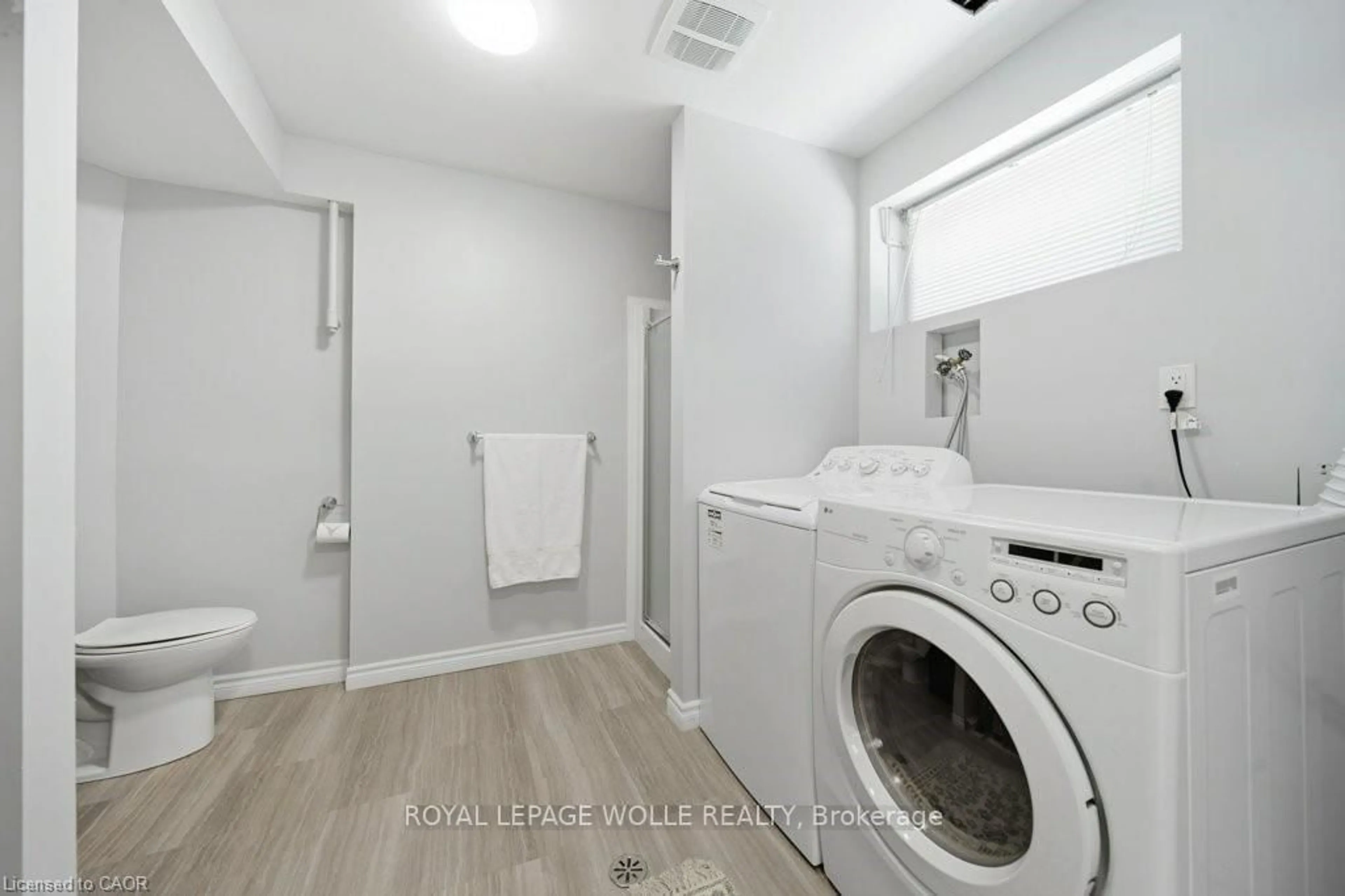Laundry room for 64 Warren Rd, Kitchener Ontario N2M 4T4