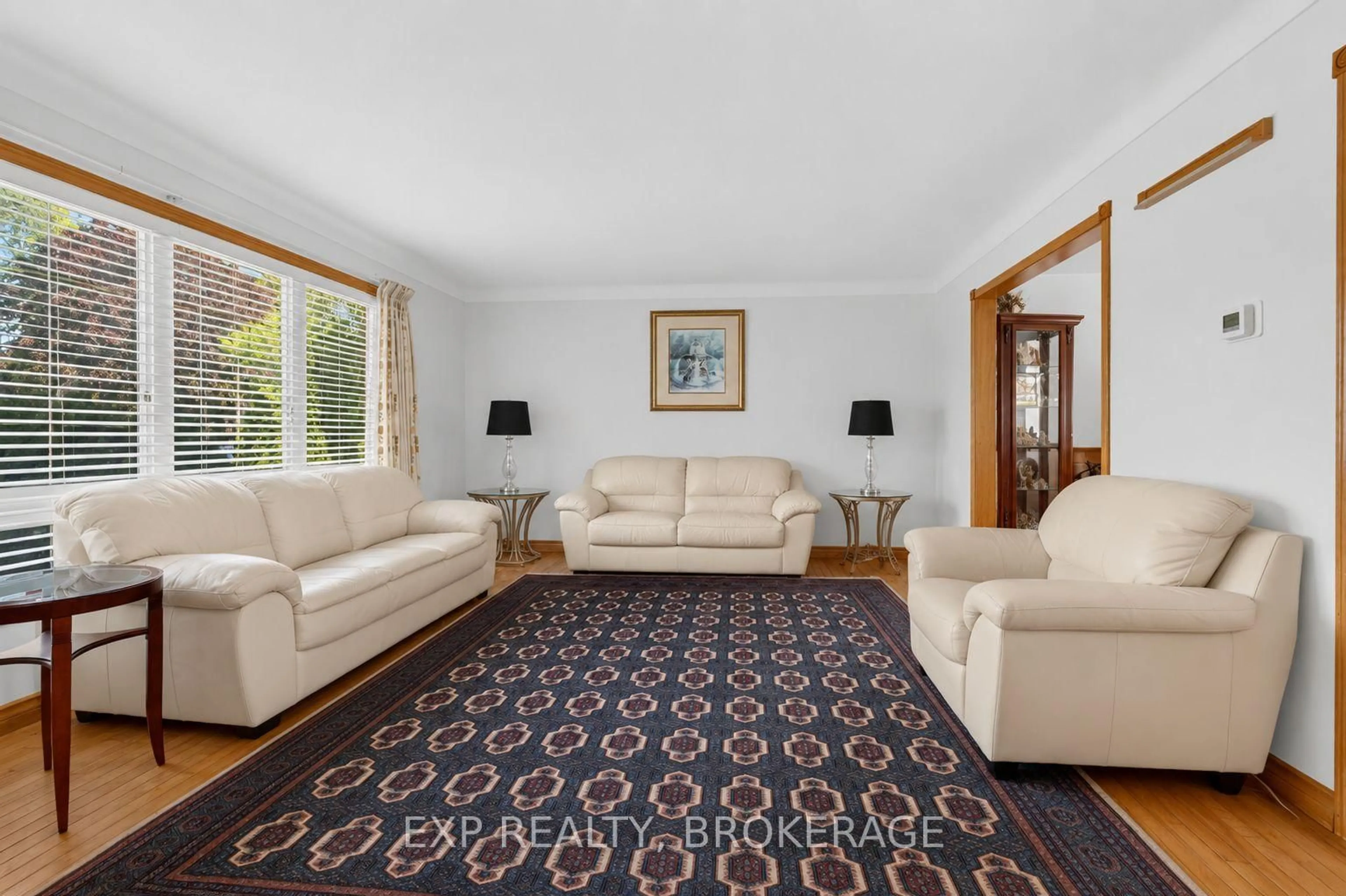 Living room with furniture, carpet floor for 395 CARRIE Cres, Kingston Ontario K7M 5X7
