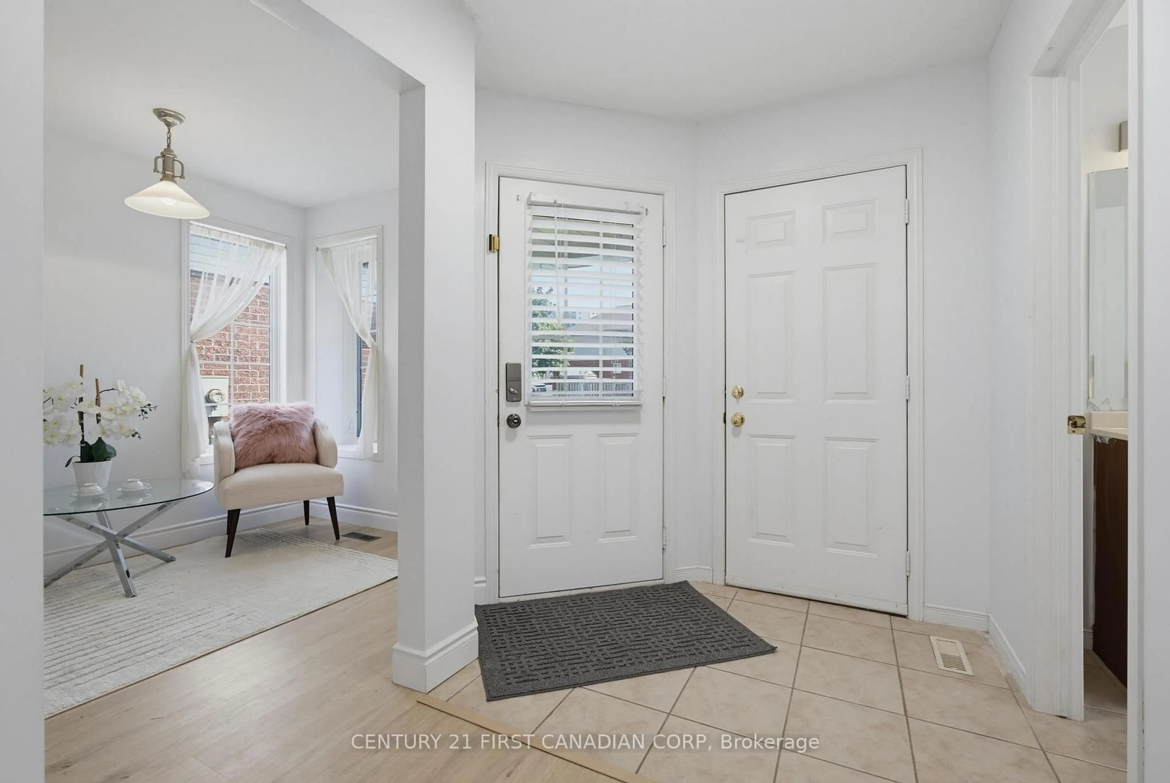Indoor entryway for 761 BLACKSMITH St, London North Ontario N6H 5R9
