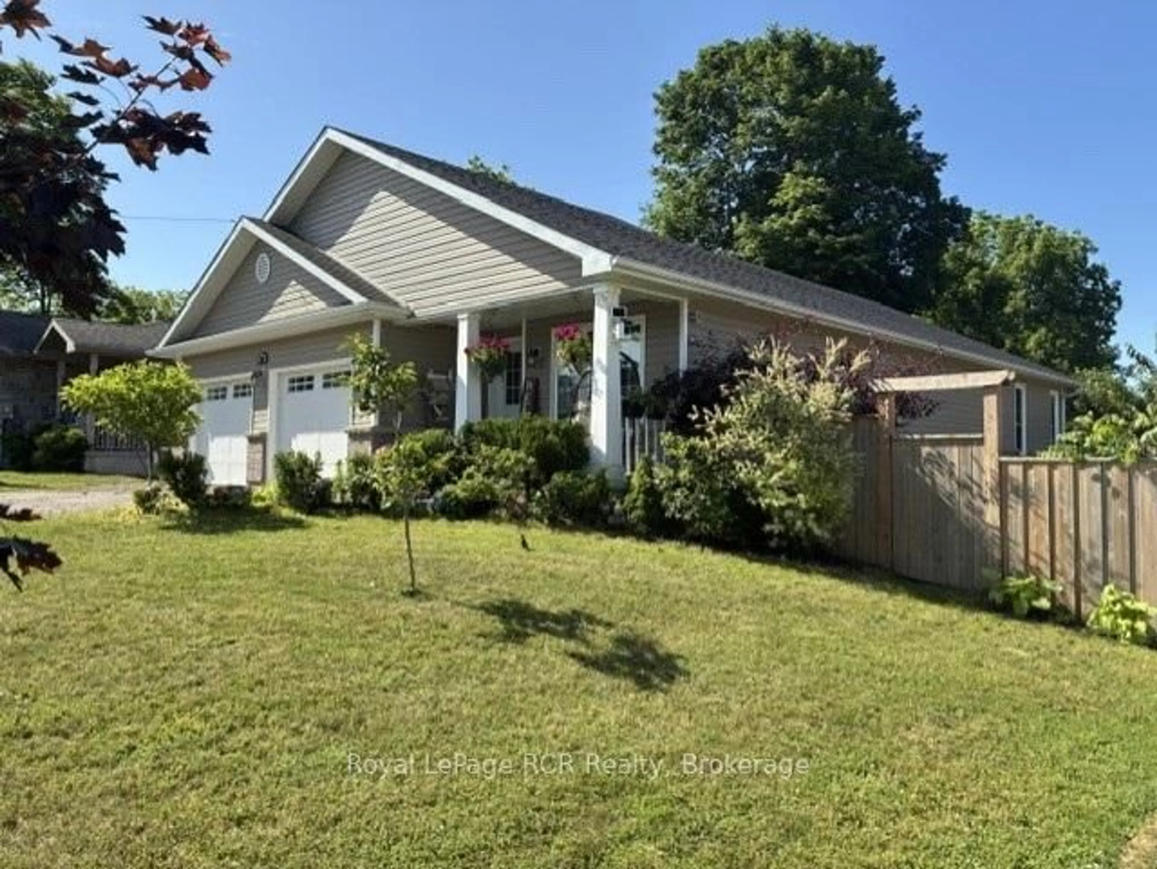 A pic from outside/outdoor area/front of a property/back of a property/a pic from drone, unknown for 724 Elgin St, Saugeen Shores Ontario N0H 2C0