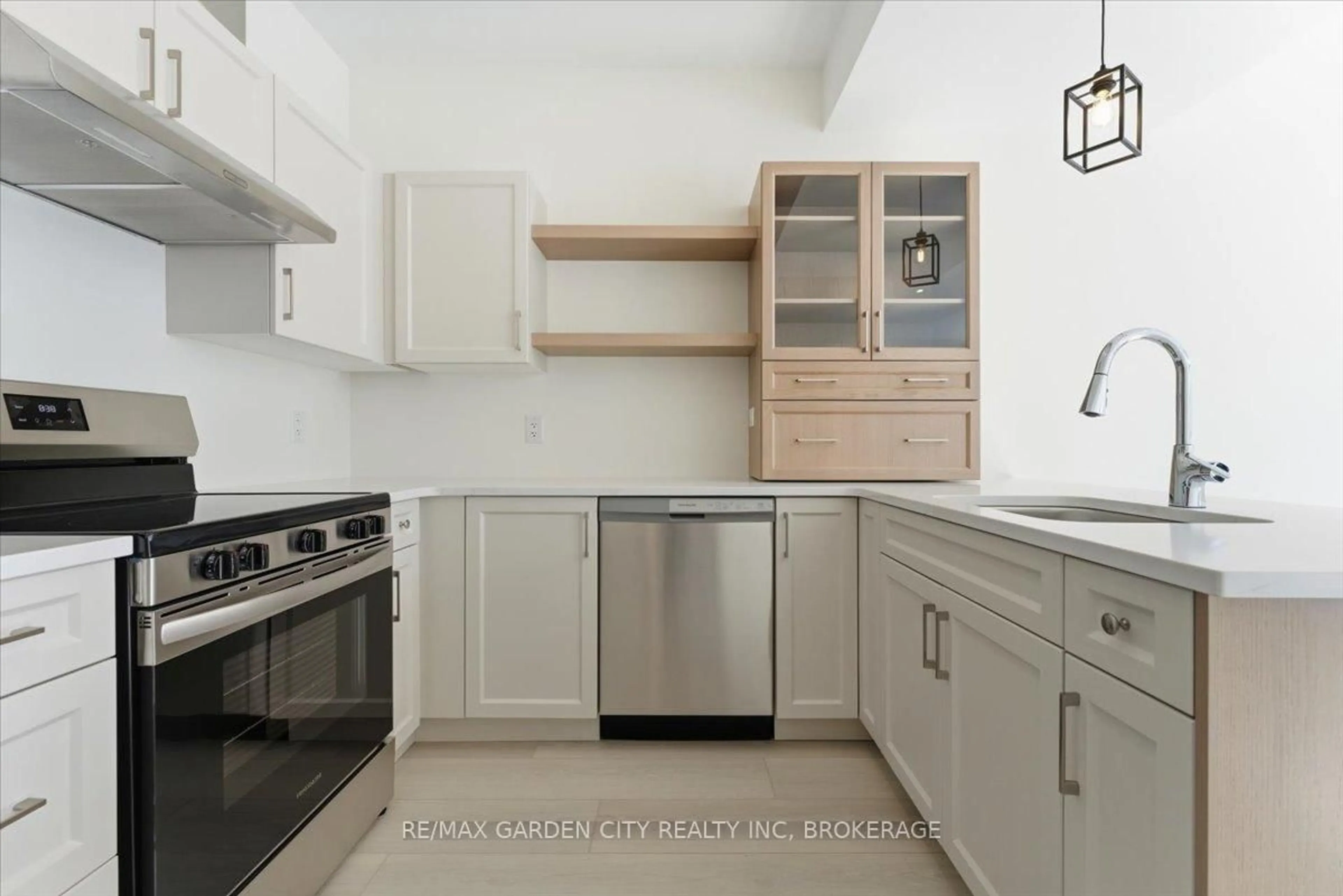Standard kitchen, unknown for 3689 ELM St, Fort Erie Ontario L0S 1N0