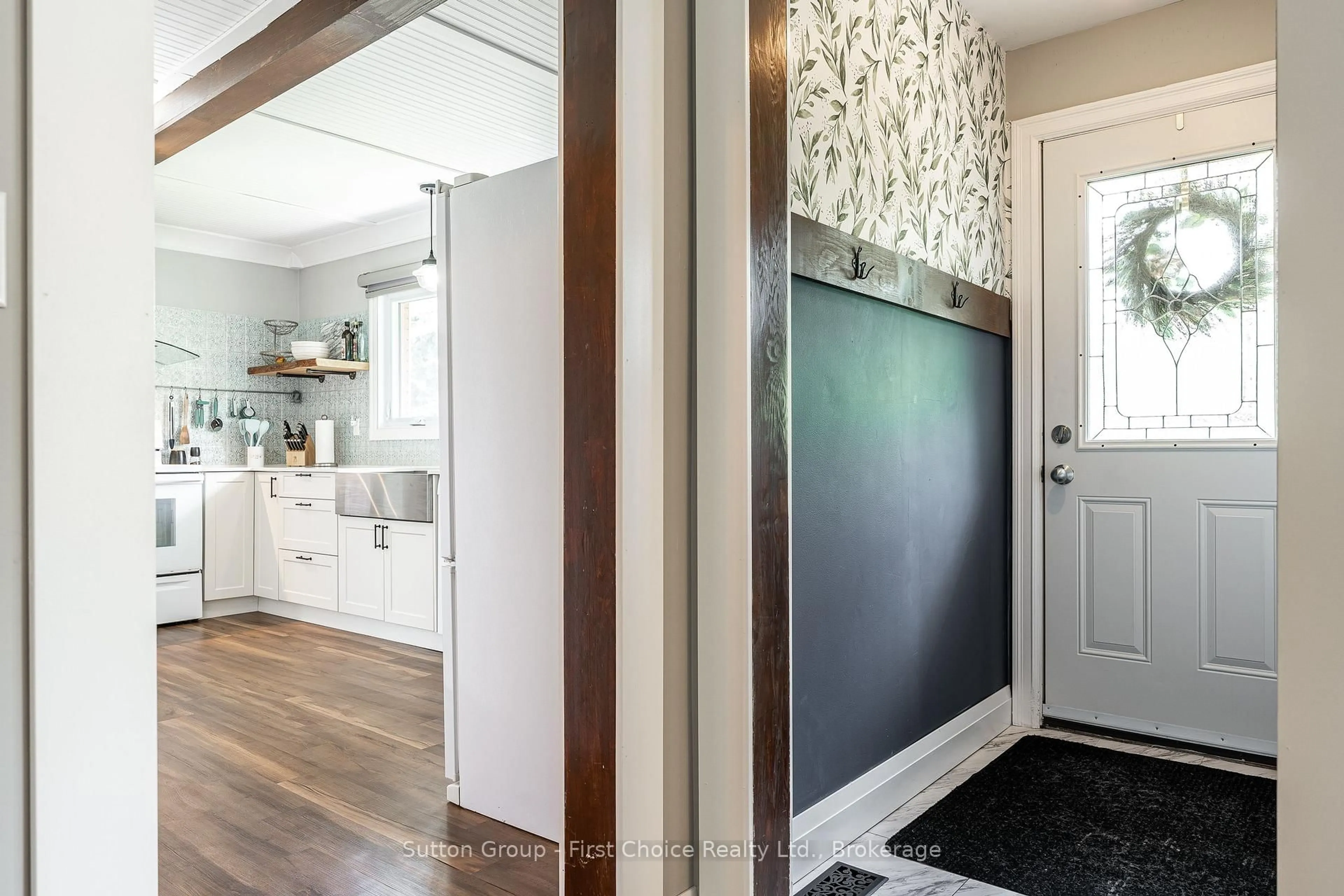 Indoor entryway for 127 Henry St, West Perth Ontario N0K 1N0