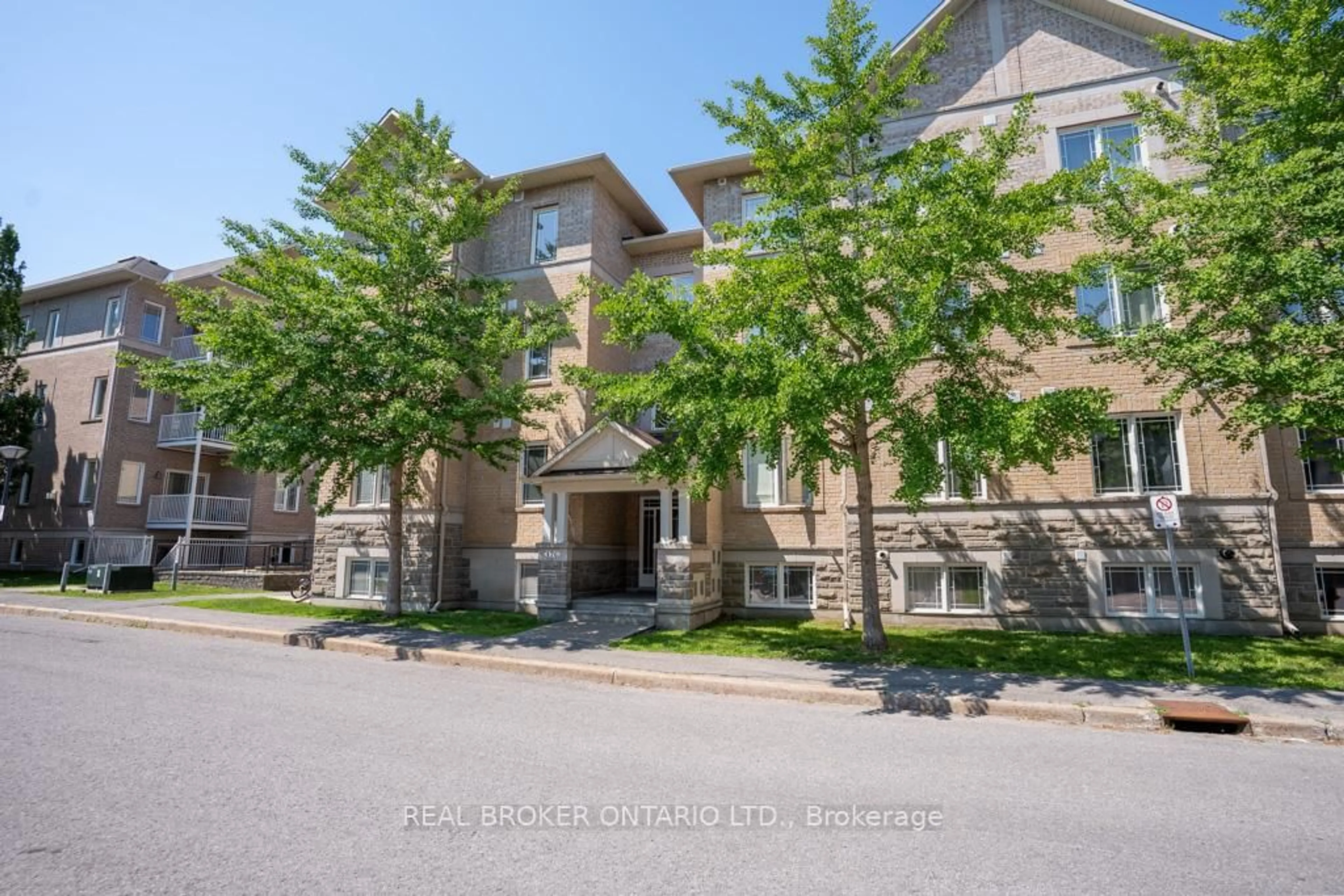 Unknown for 176 Paseo Private #2, Ottawa Ontario K2G 4N7