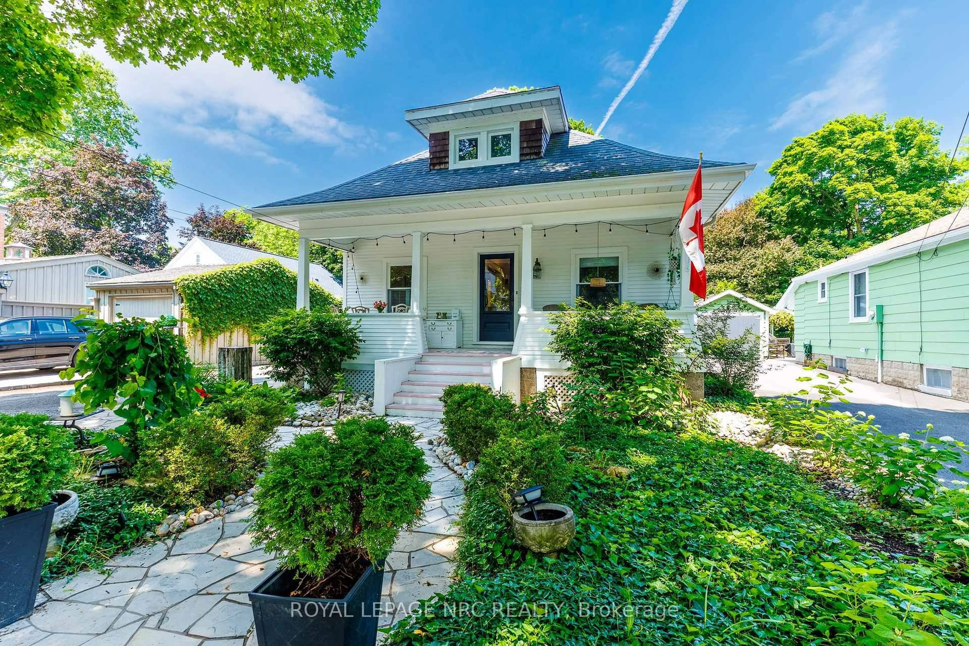 Unknown for 133 Regent St, Niagara-on-the-Lake Ontario L0S 1J0