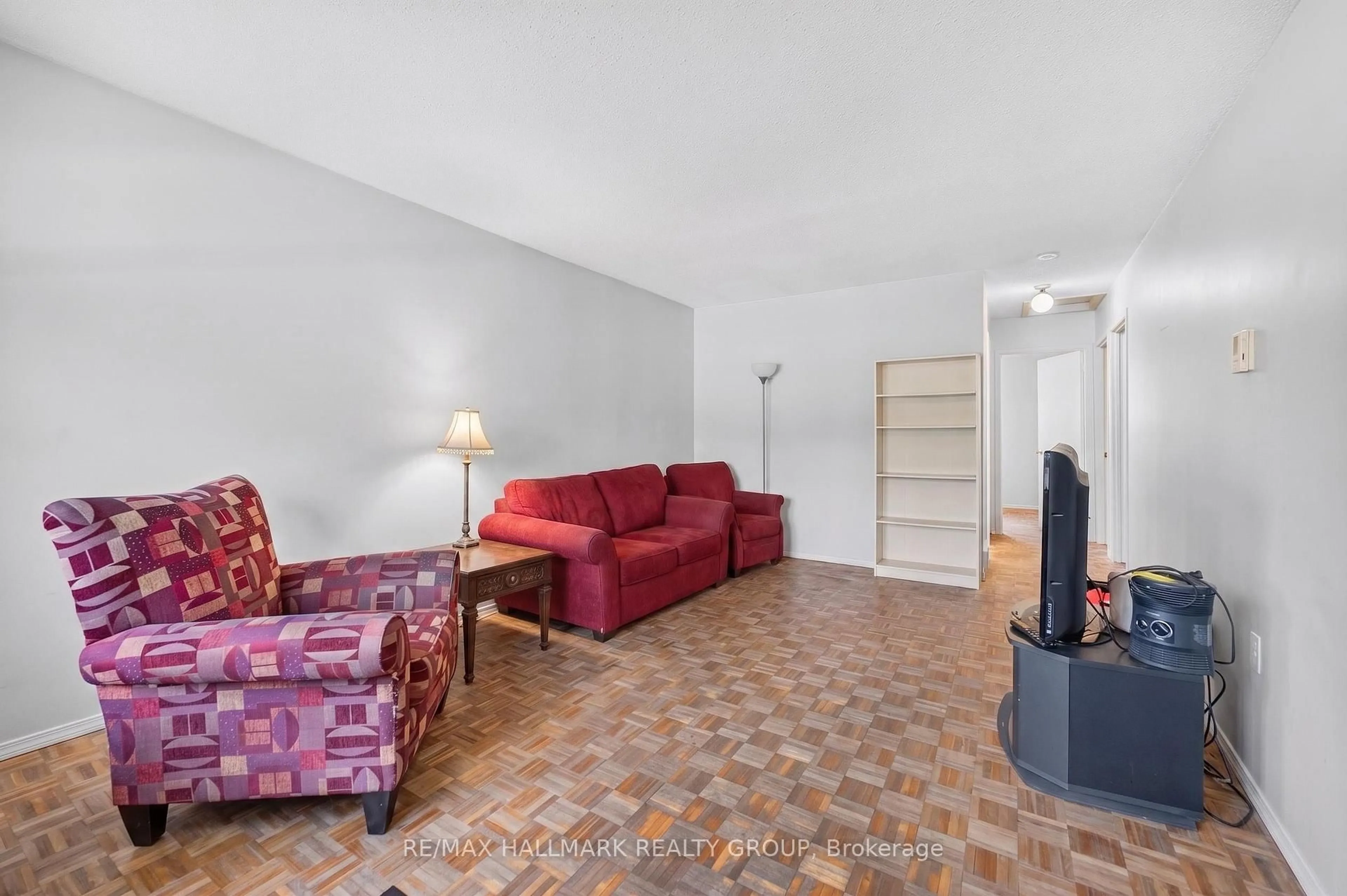 Living room with furniture, unknown for 110 Glamorgan Dr, Ottawa Ontario K2L 1R4