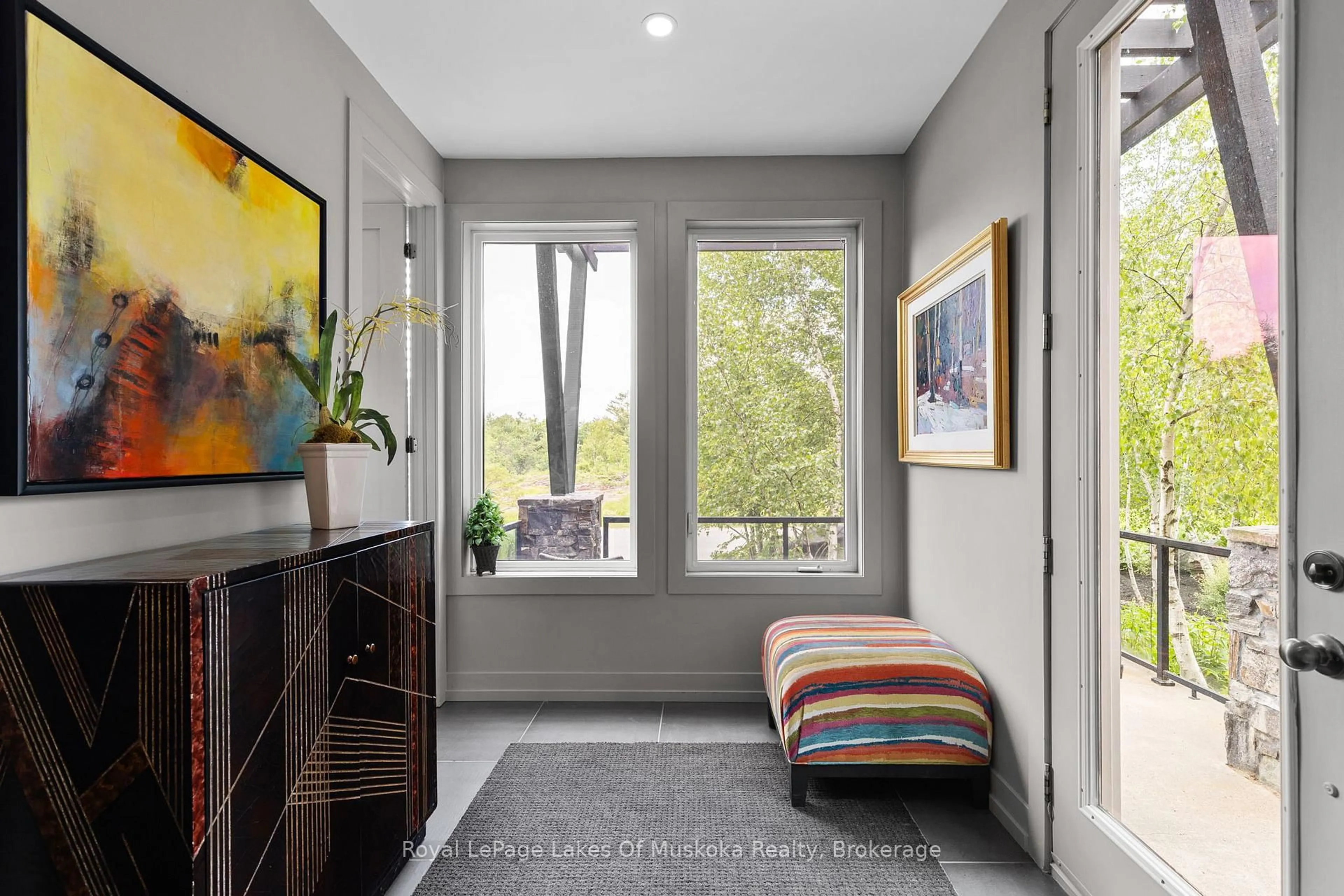 Indoor entryway for 76 Carrick Tr, Gravenhurst Ontario P1P 0A6