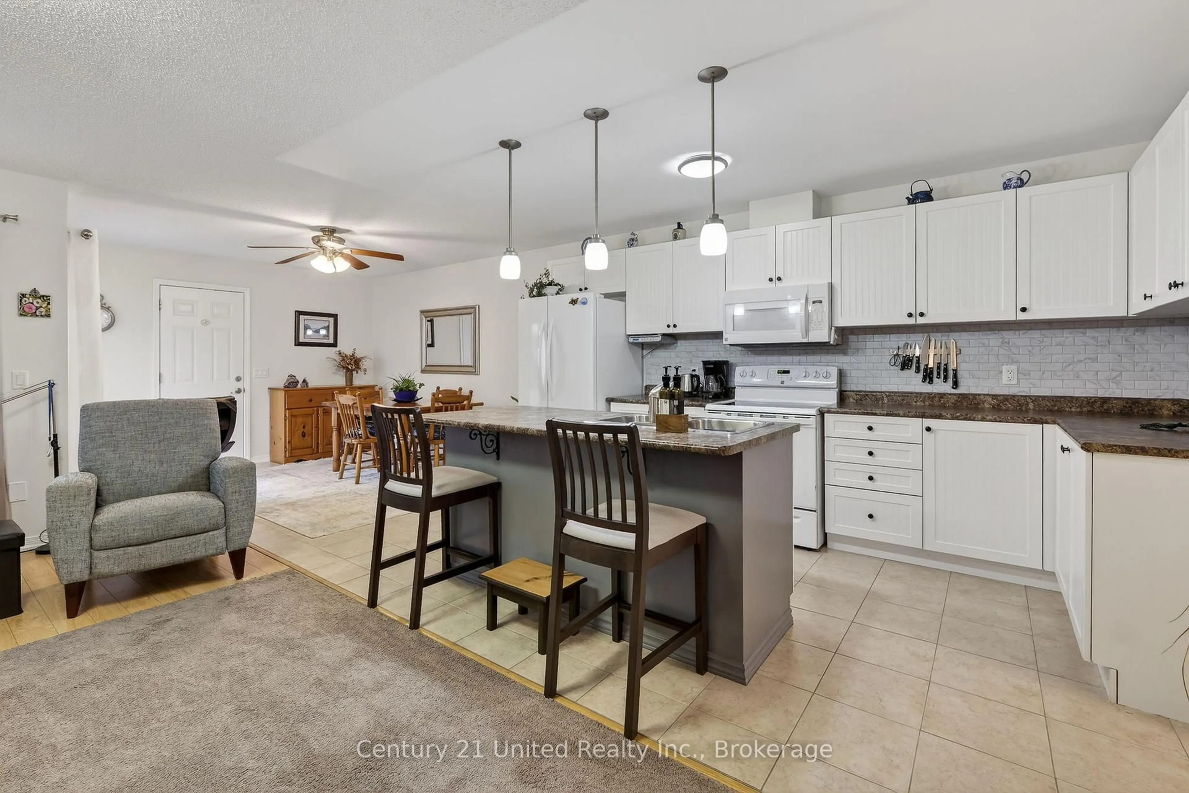 Open concept kitchen, ceramic/tile floor for 832 Leslie St, Cobourg Ontario K9A 0H2