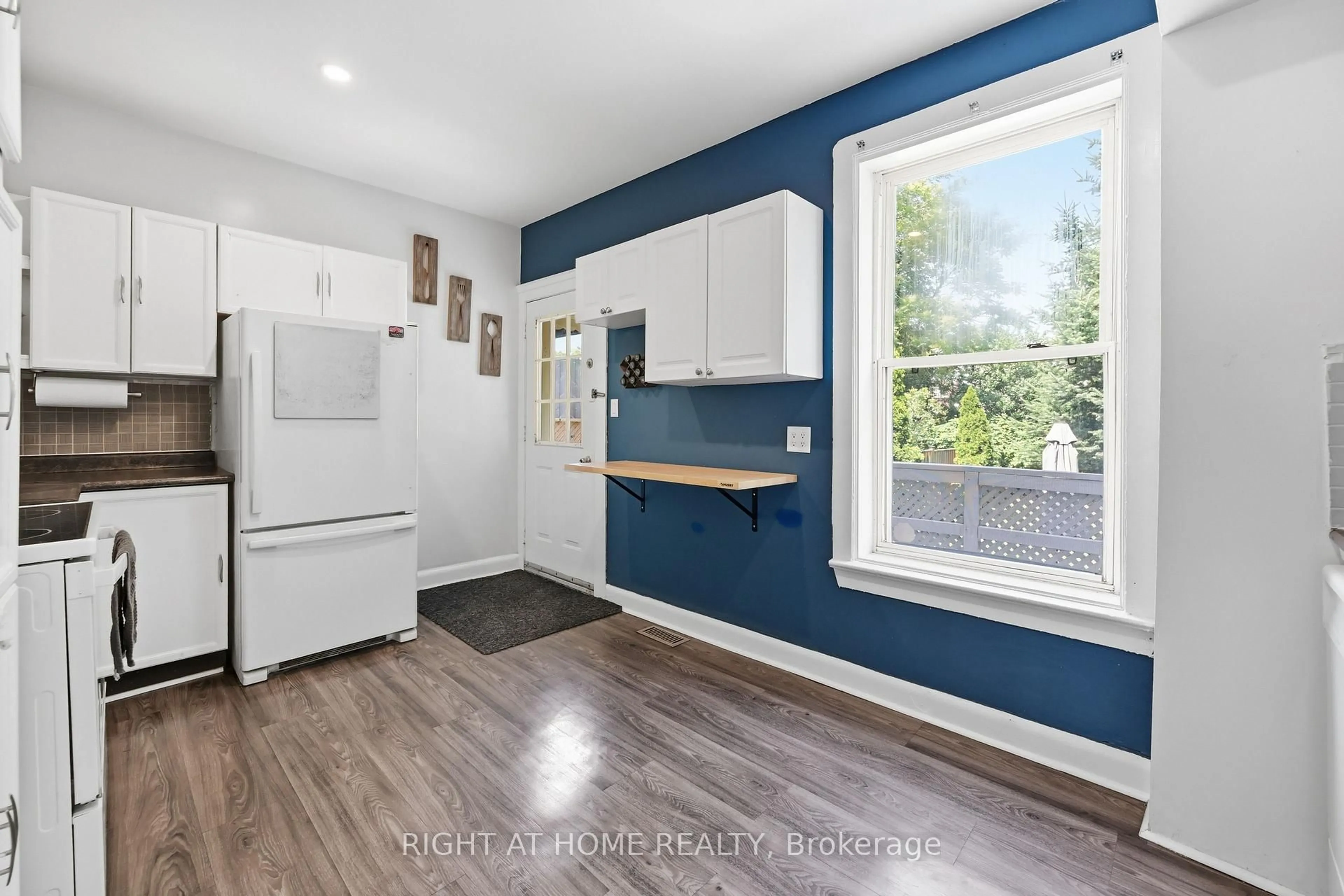 Unknown for 69 Hillyard St, Hamilton Ontario L8L 6B3