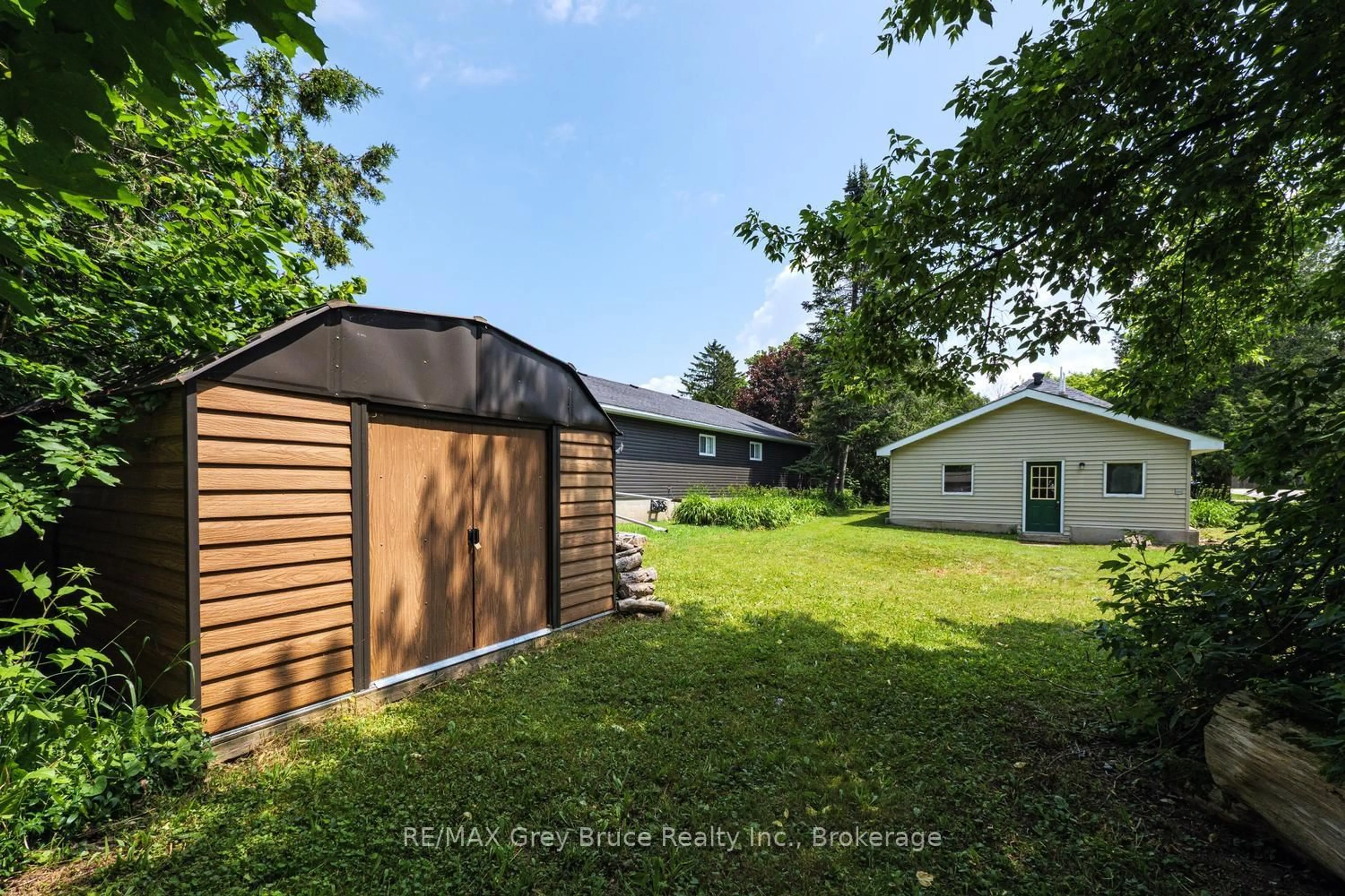 Unknown for 586 Dawson St, South Bruce Peninsula Ontario N0H 2T0