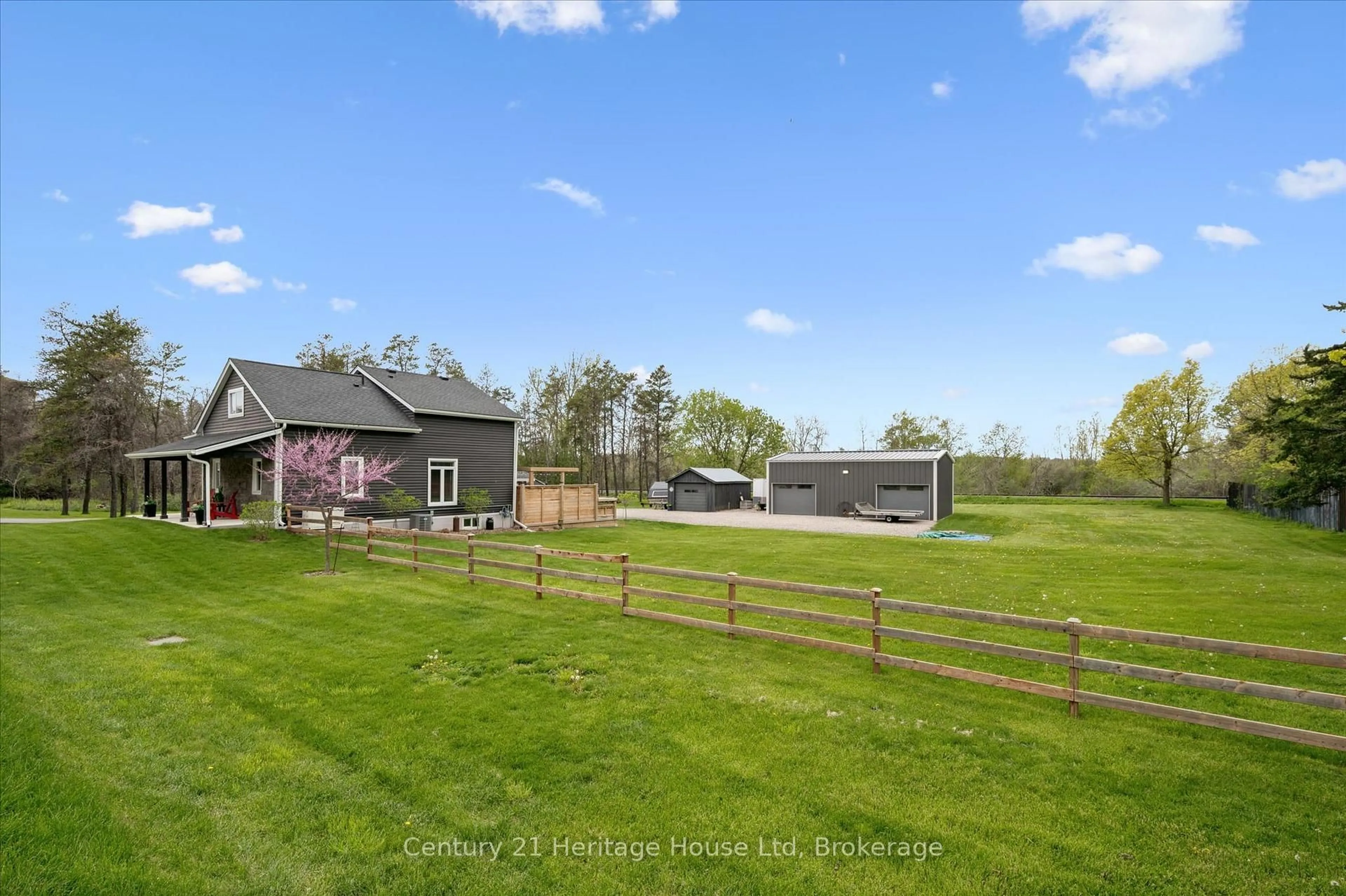 A pic from outside/outdoor area/front of a property/back of a property/a pic from drone, unknown for 584077 Beachville Rd, South-West Oxford Ontario N5C 3J5