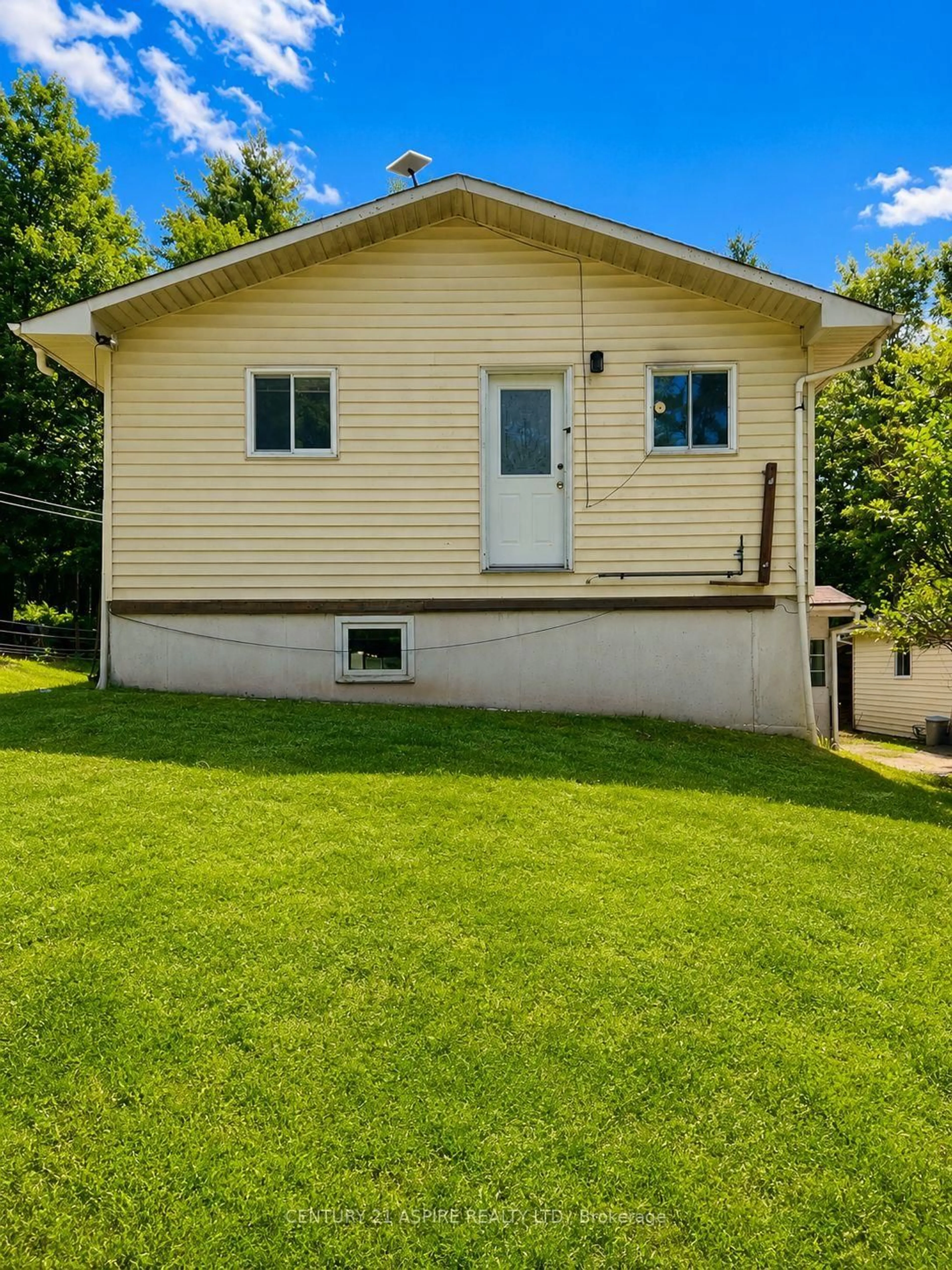 Home with vinyl exterior material, unknown for 202 Brydges Rd, Burnstown Ontario K0J 1G0