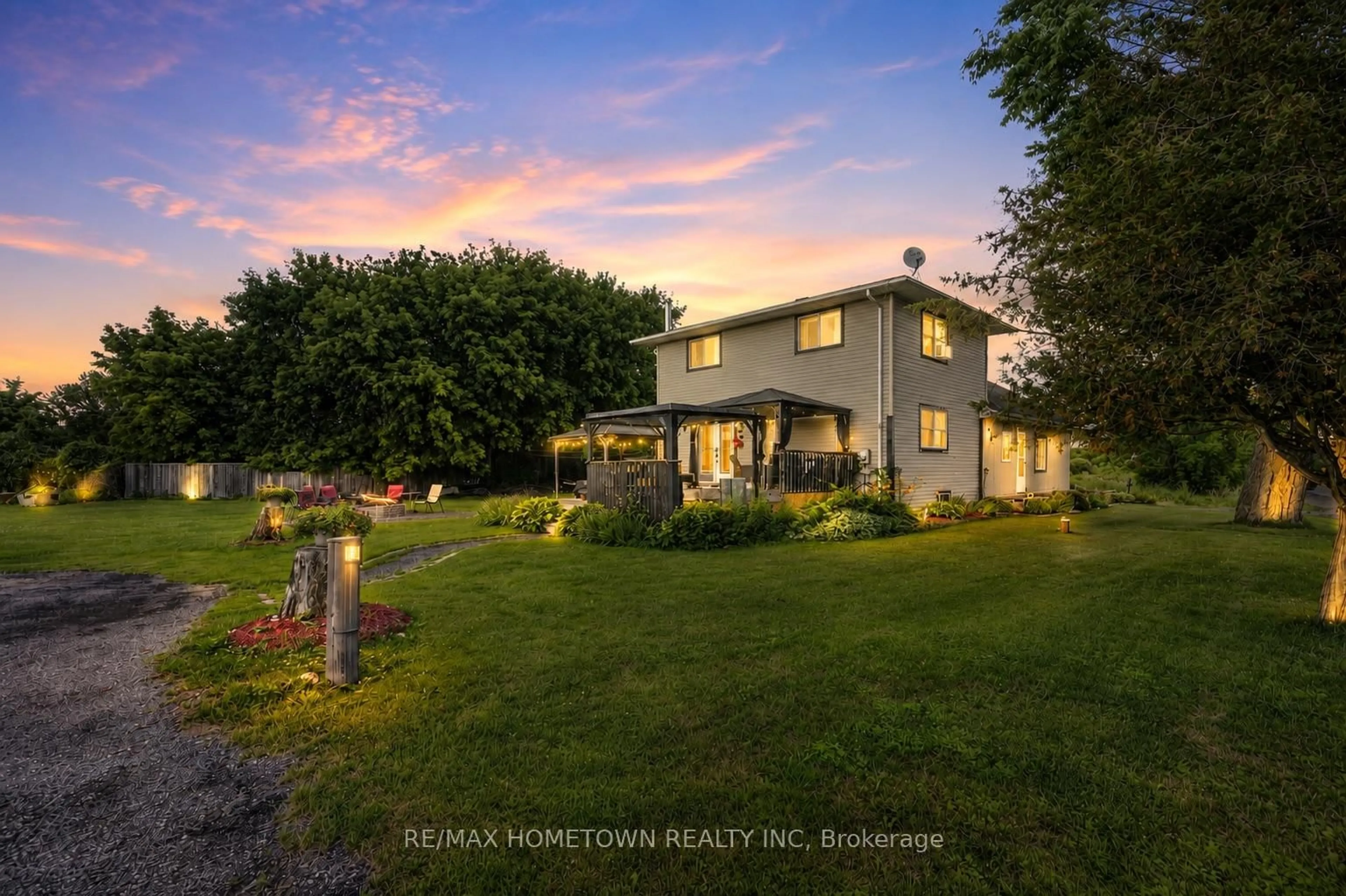 A pic from outside/outdoor area/front of a property/back of a property/a pic from drone, water/lake/river/ocean view for 9142 County Rd 6 Rd, Augusta Ontario K0G 1R0
