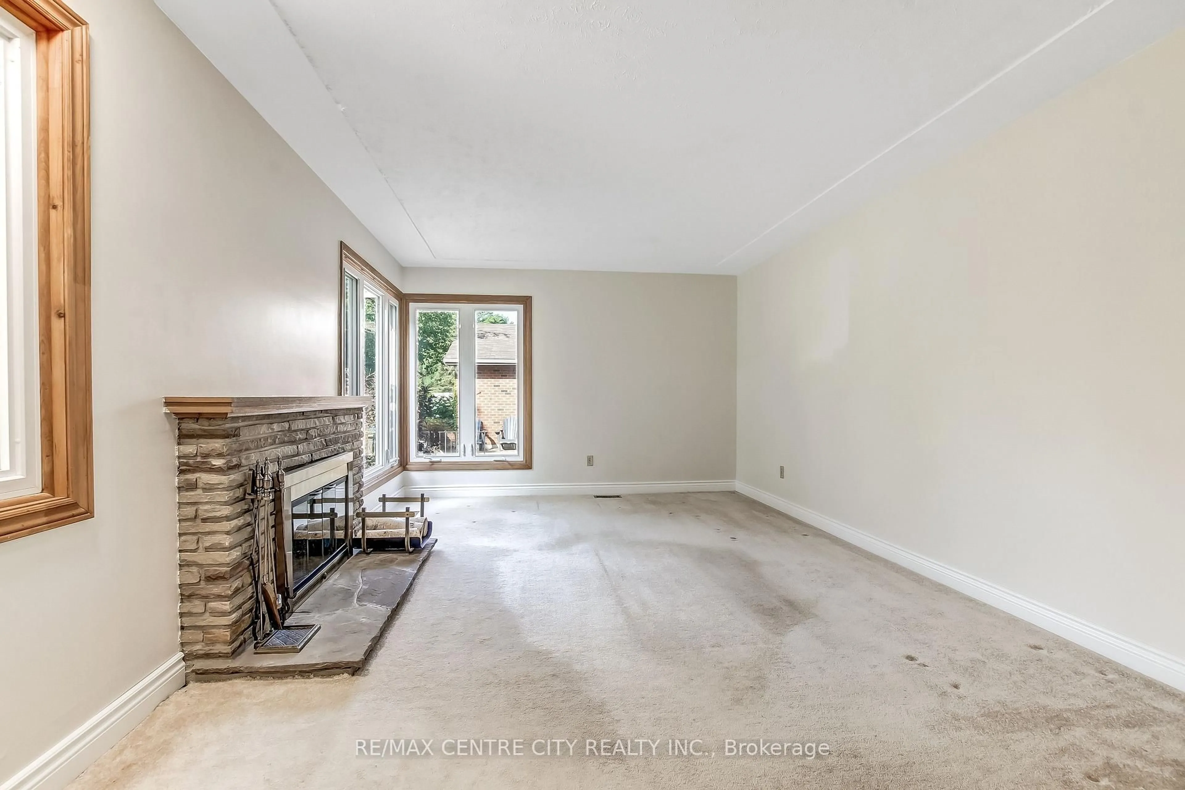 A pic of a room for 776 Headley Dr, London North Ontario N6H 3V8