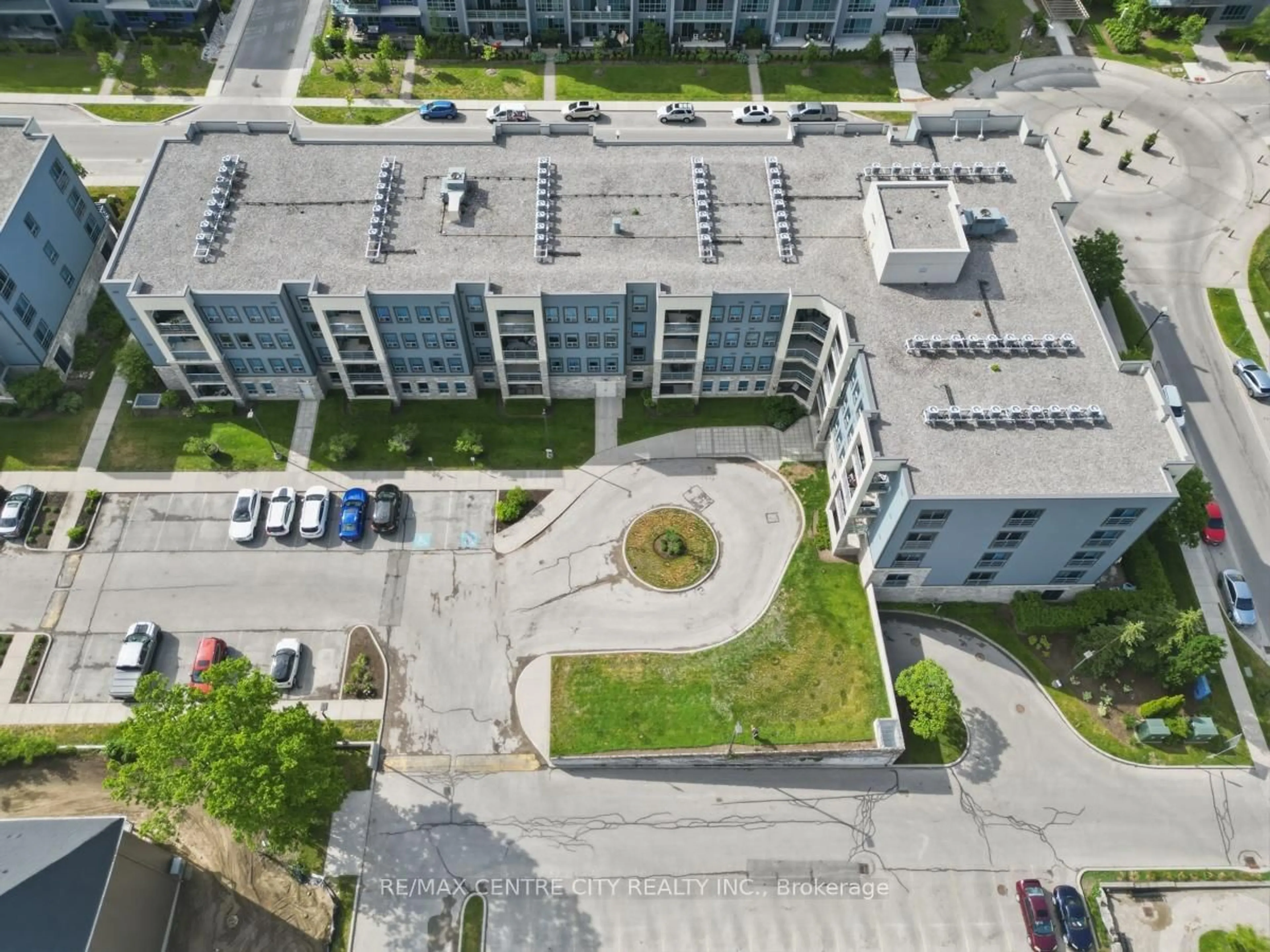A pic from outside/outdoor area/front of a property/back of a property/a pic from drone, unknown for 340 Sugarcreek Tr #501, London North Ontario N6H 0G4