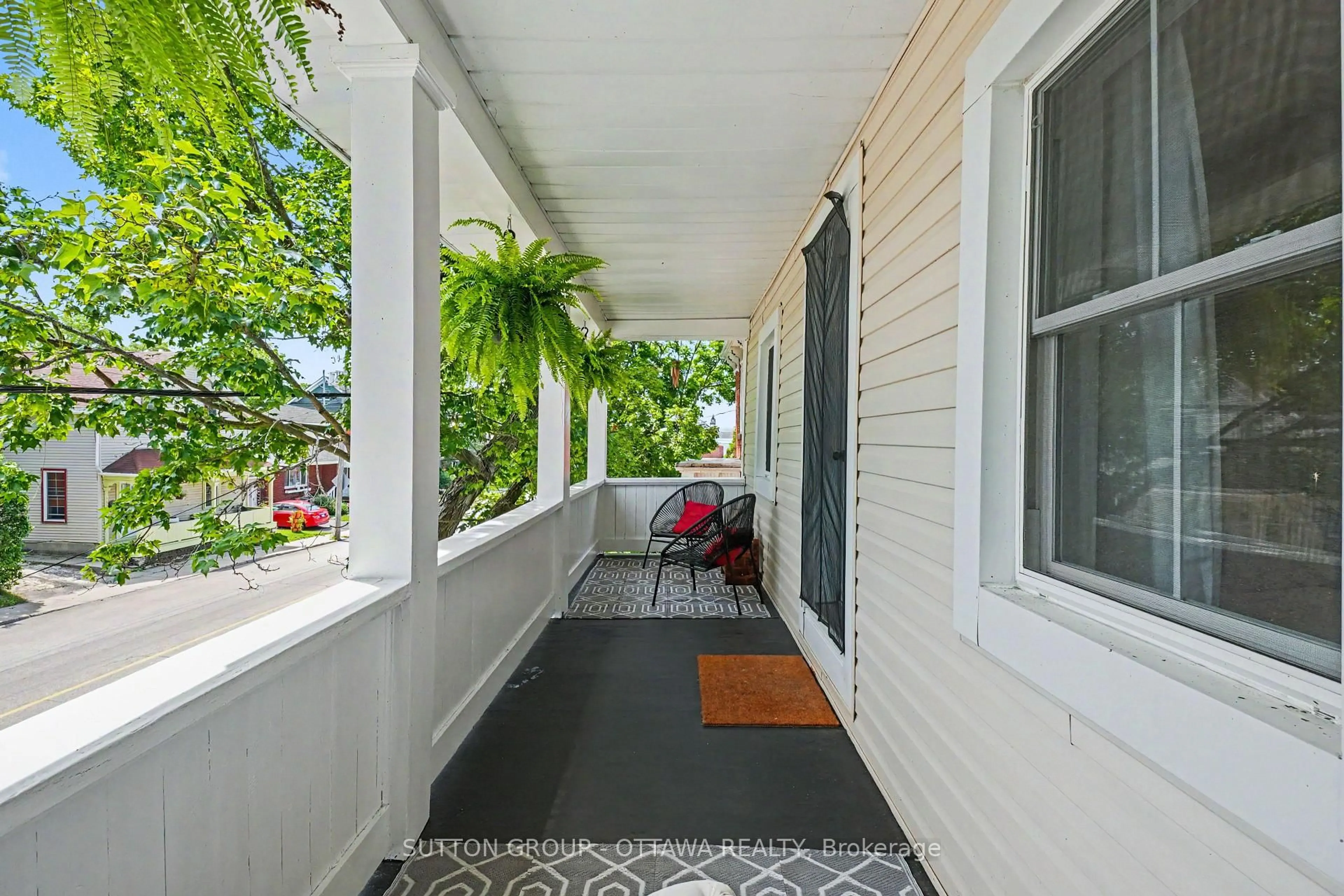 Patio, street for 132 Queen St, Almonte Ontario K0A 1A0