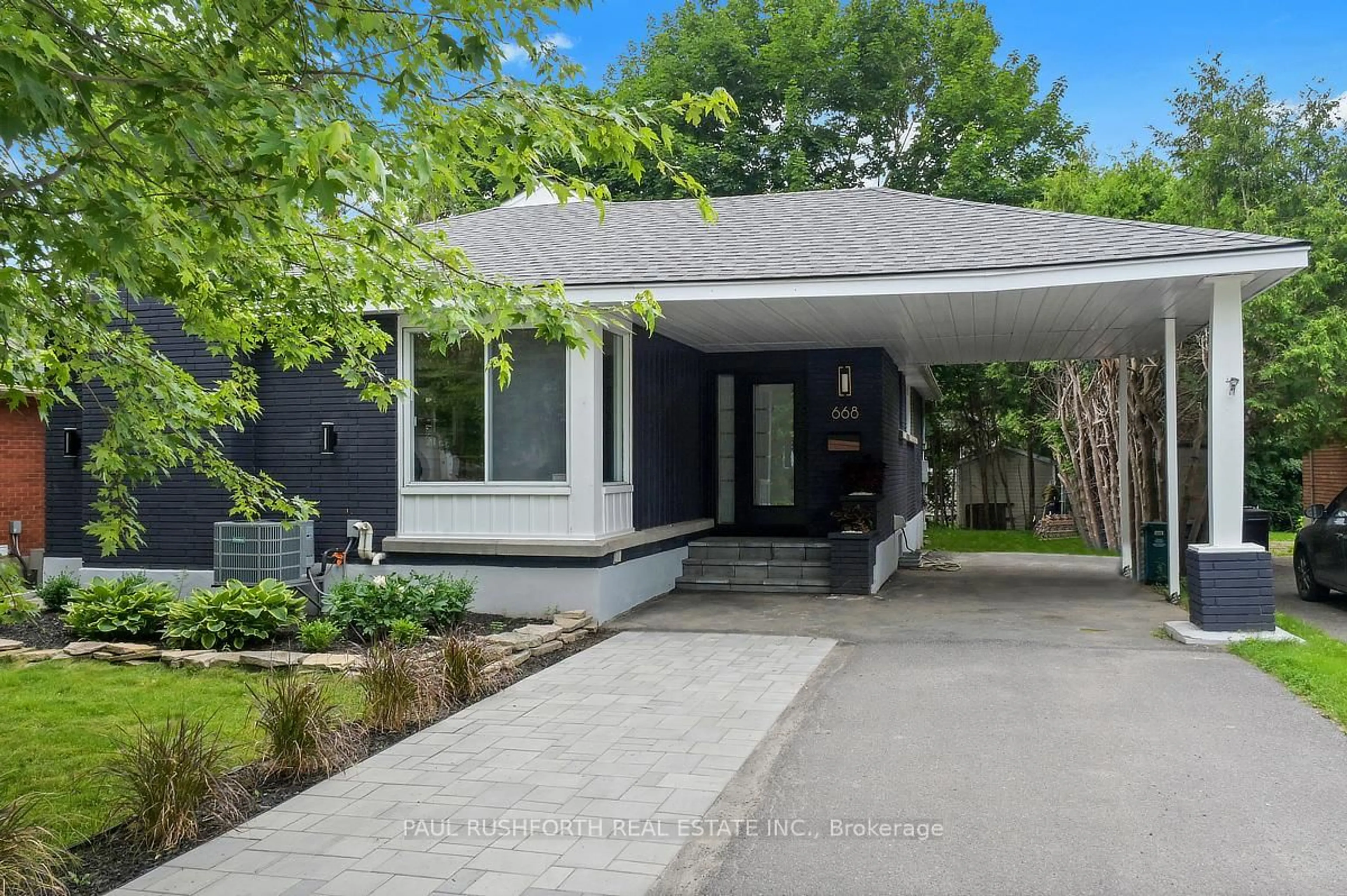 Unknown for 668 Fraser Ave, Ottawa Ontario K2A 2R8