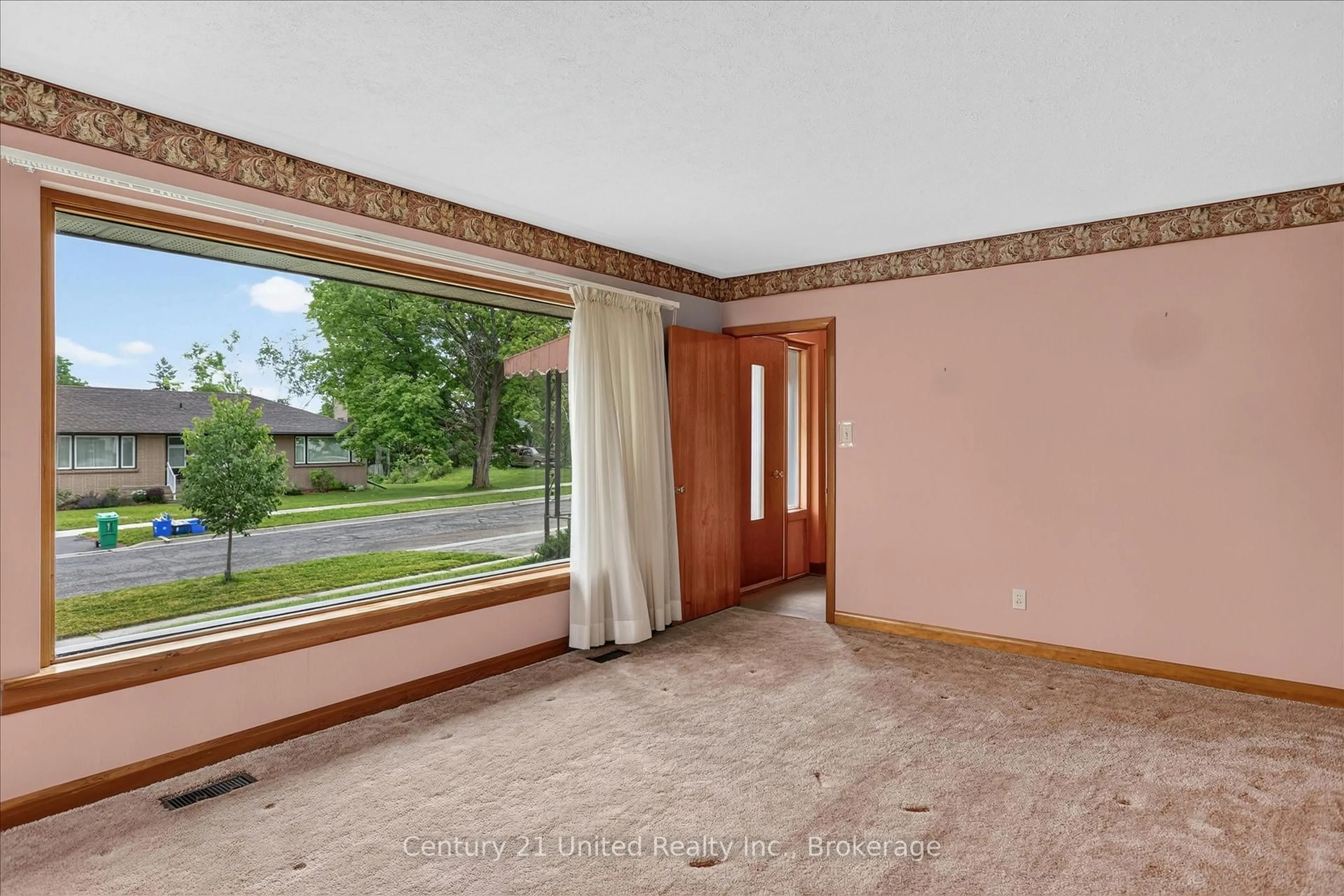 A pic of a room for 1031 Oriole Dr, Peterborough Ontario K9H 6K8