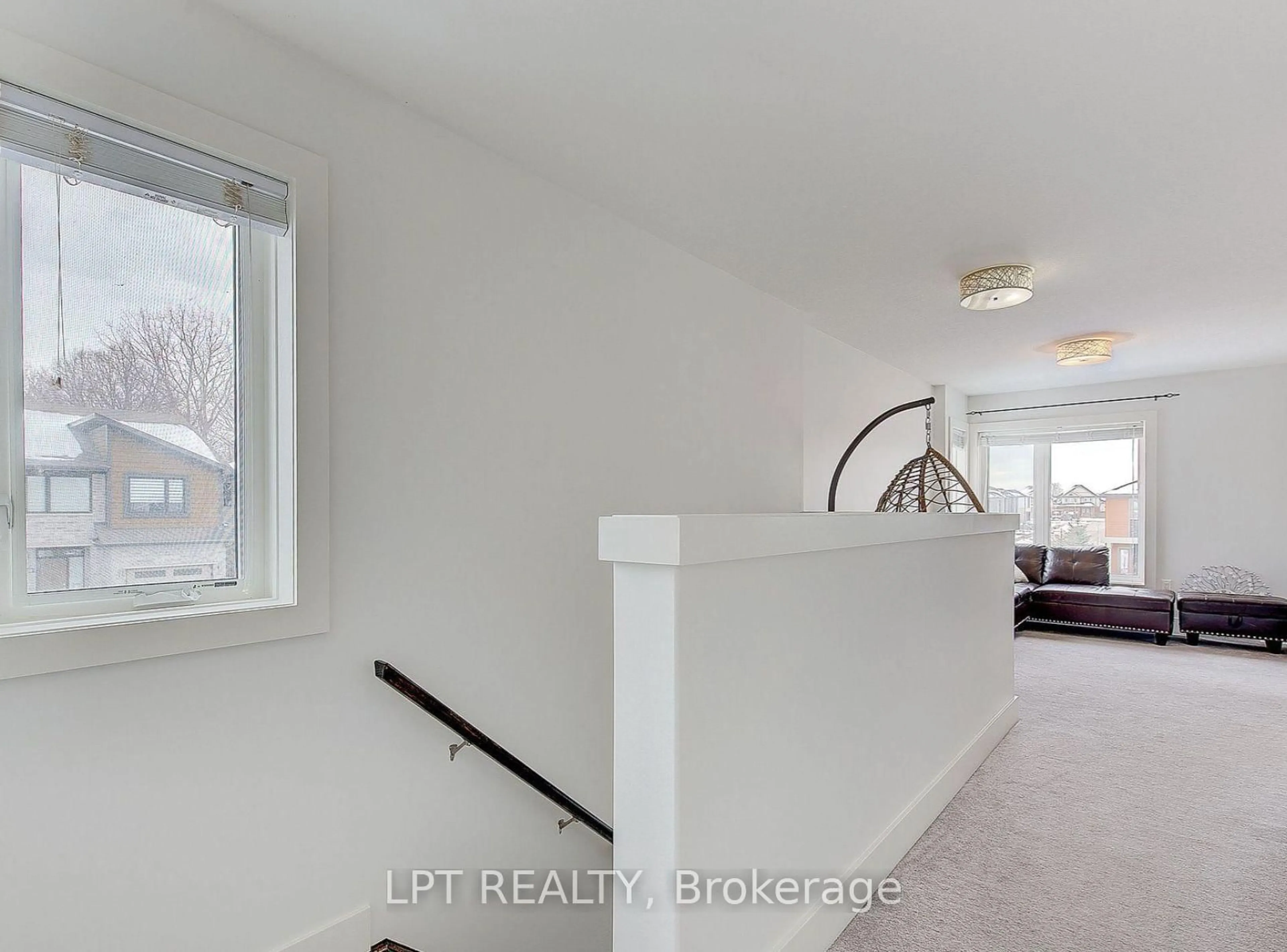 Indoor entryway for 795 Freeport St, London North Ontario N6G 0R5