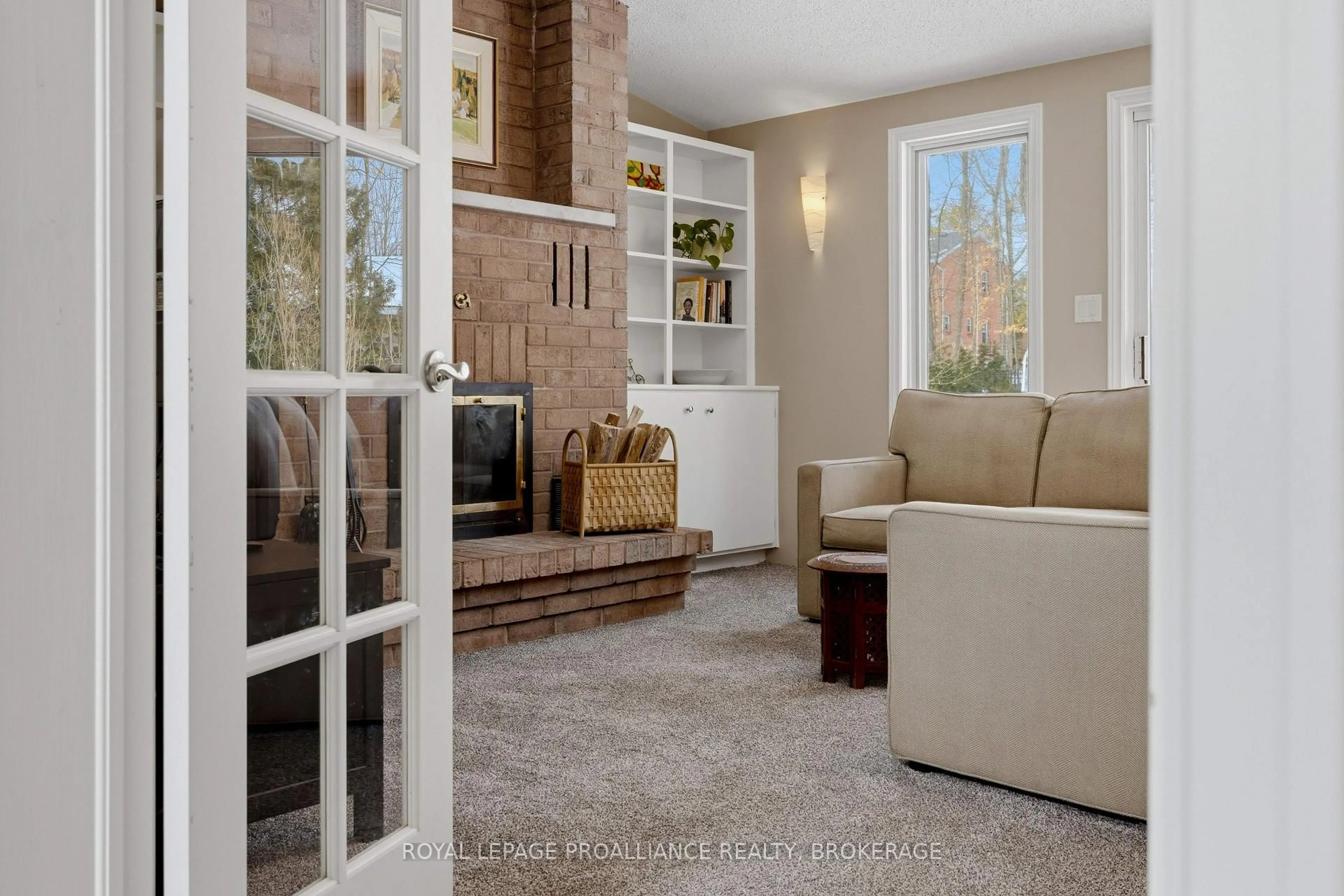 Living room with furniture, unknown for 27 Riverside Dr, Kingston Ontario K7L 4V1