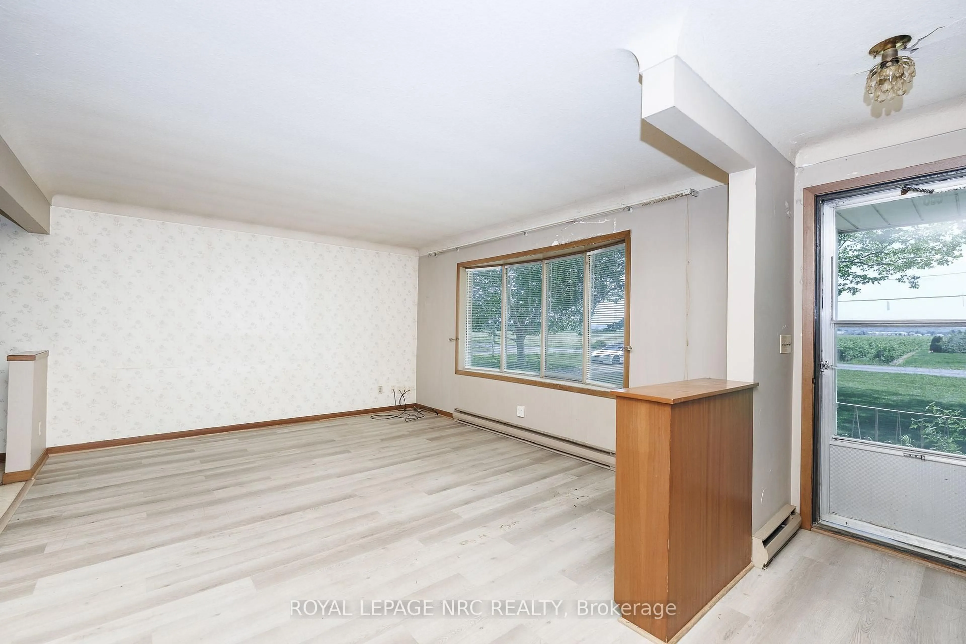 A pic of a room for 948 Line 3 Rd, Niagara-on-the-Lake Ontario L0S 1T0