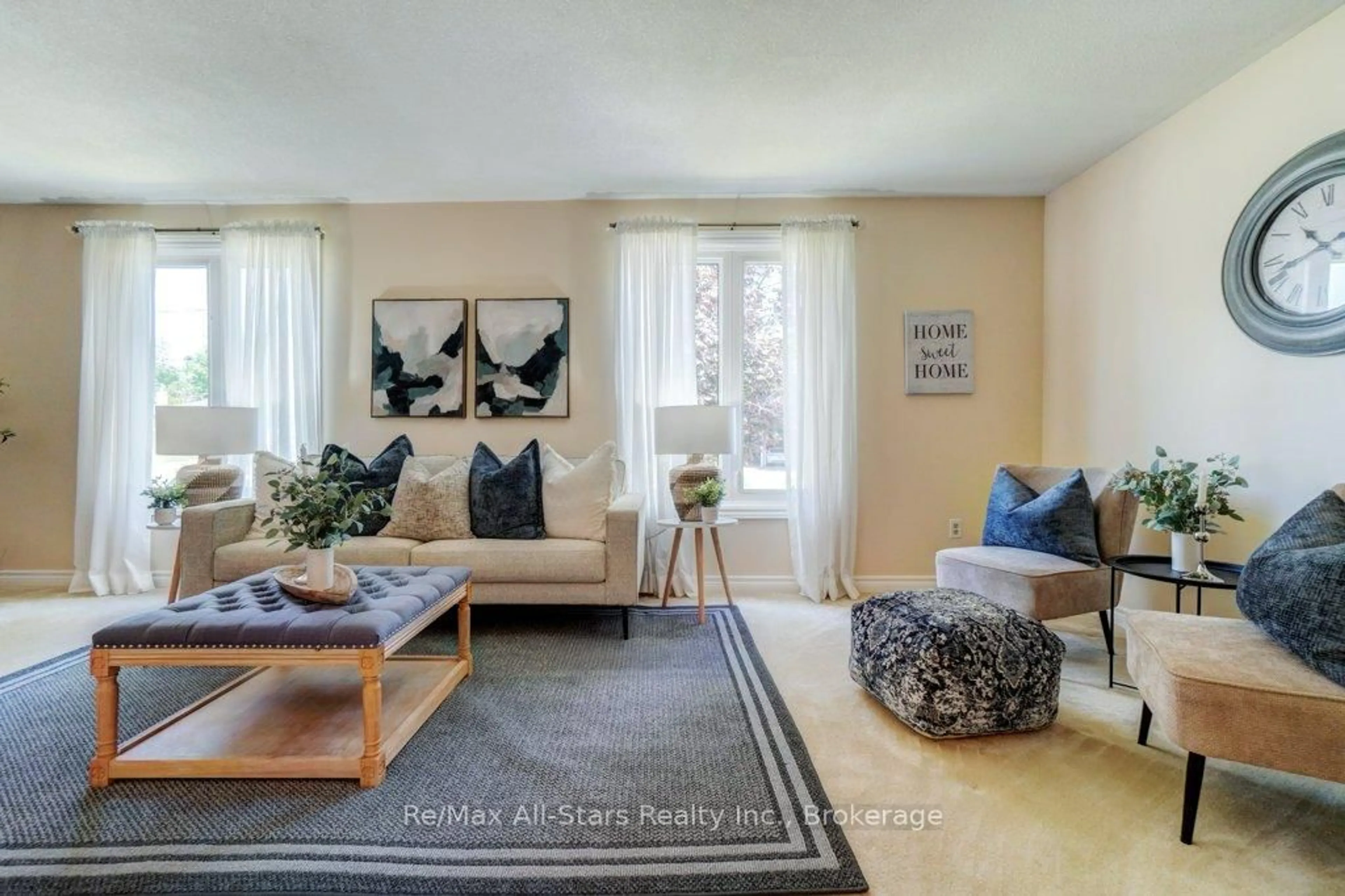 Living room with furniture, unknown for 15 Edwin St, Kawartha Lakes Ontario K9V 4X9