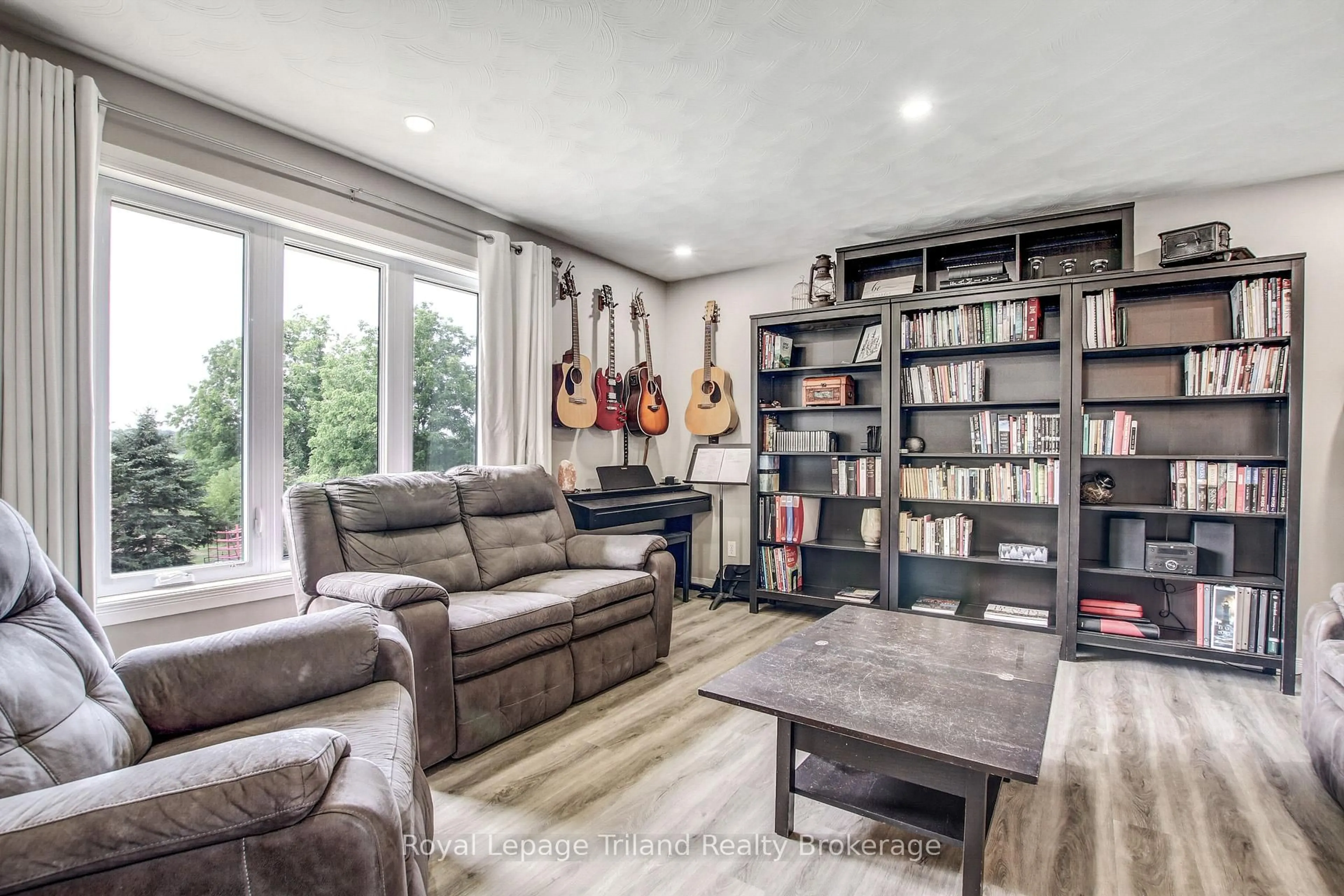 Living room with furniture, unknown for 56525 Heritage Line, Bayham Ontario N0J 1Y0