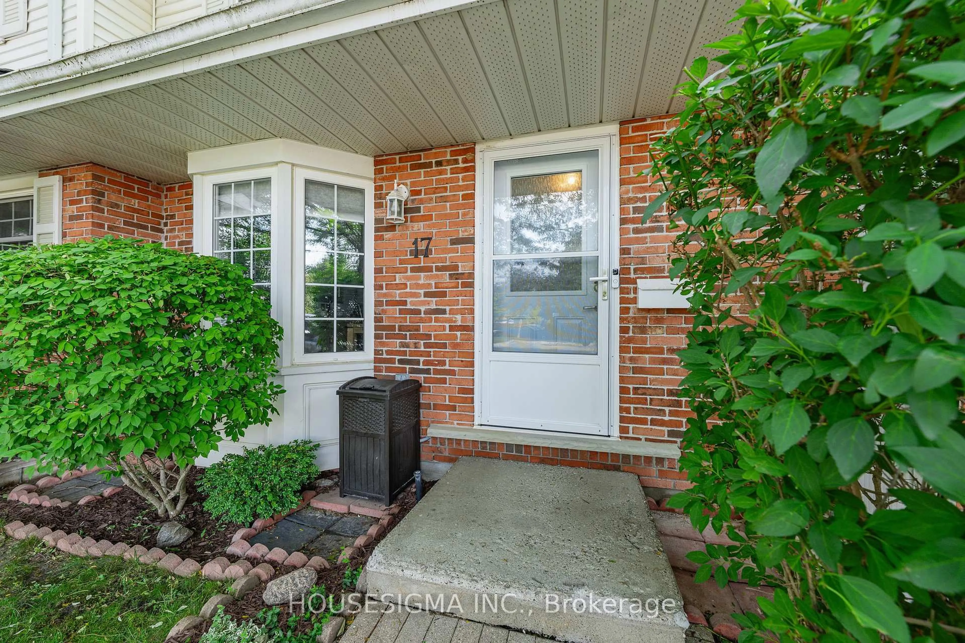 Indoor entryway for 129 Victoria Rd #17, Guelph Ontario N1E 6V3