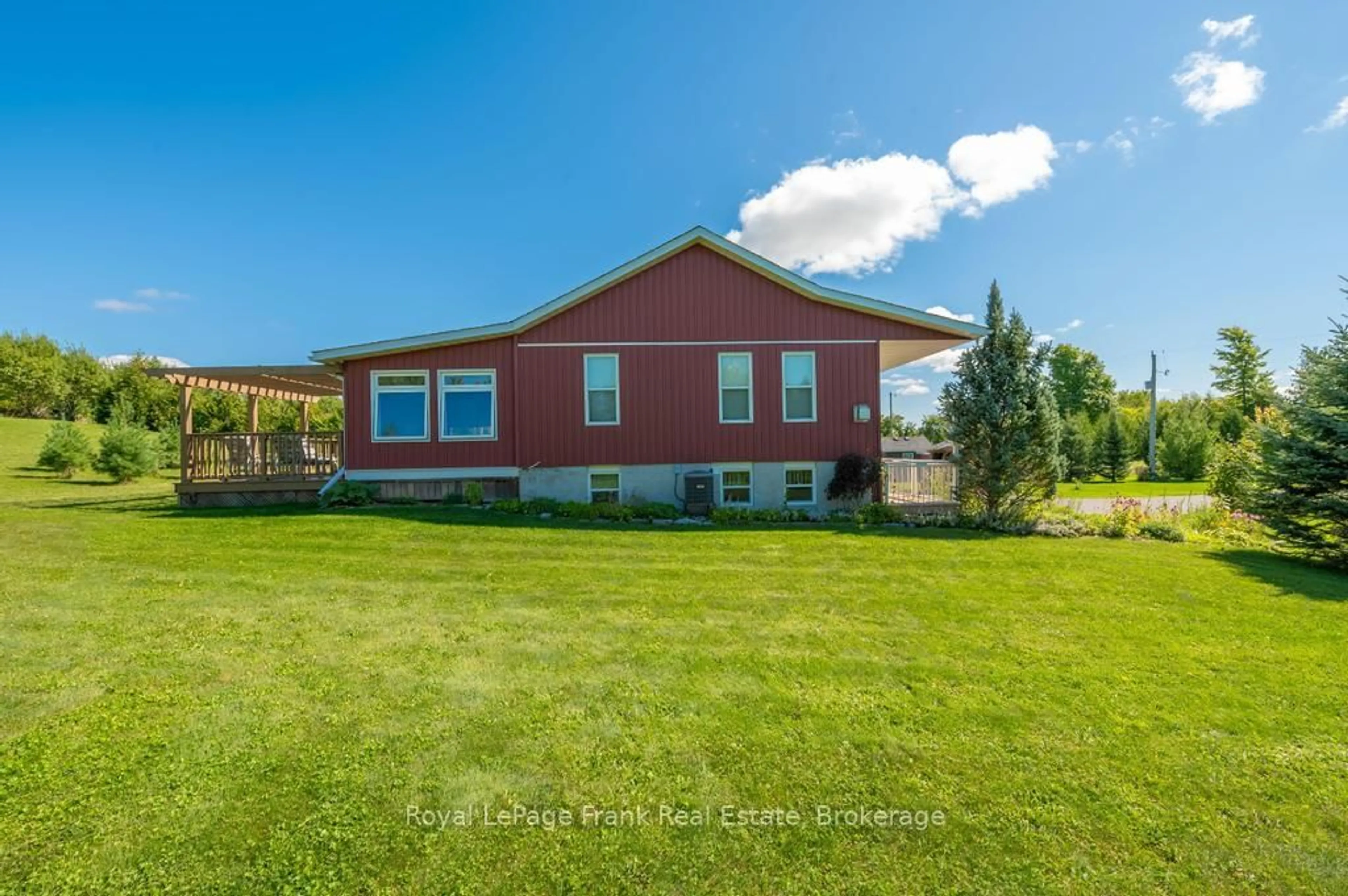 Home with vinyl exterior material, water/lake/river/ocean view for 406 Lakehurst Circle Rd, Trent Lakes Ontario K0L 1J0