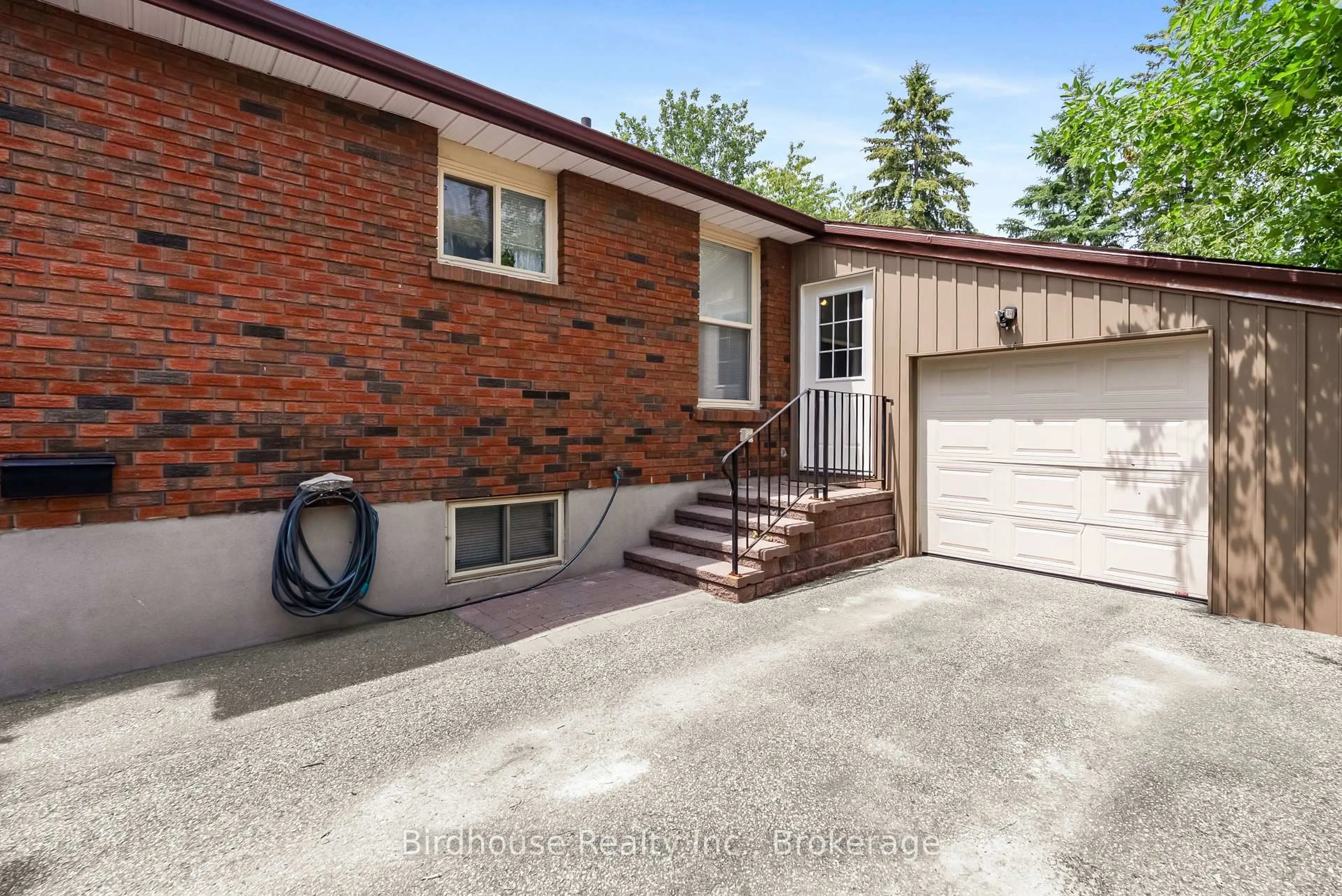 Home with brick exterior material, street for 10 Oak St, Kawartha Lakes Ontario K9V 5K4