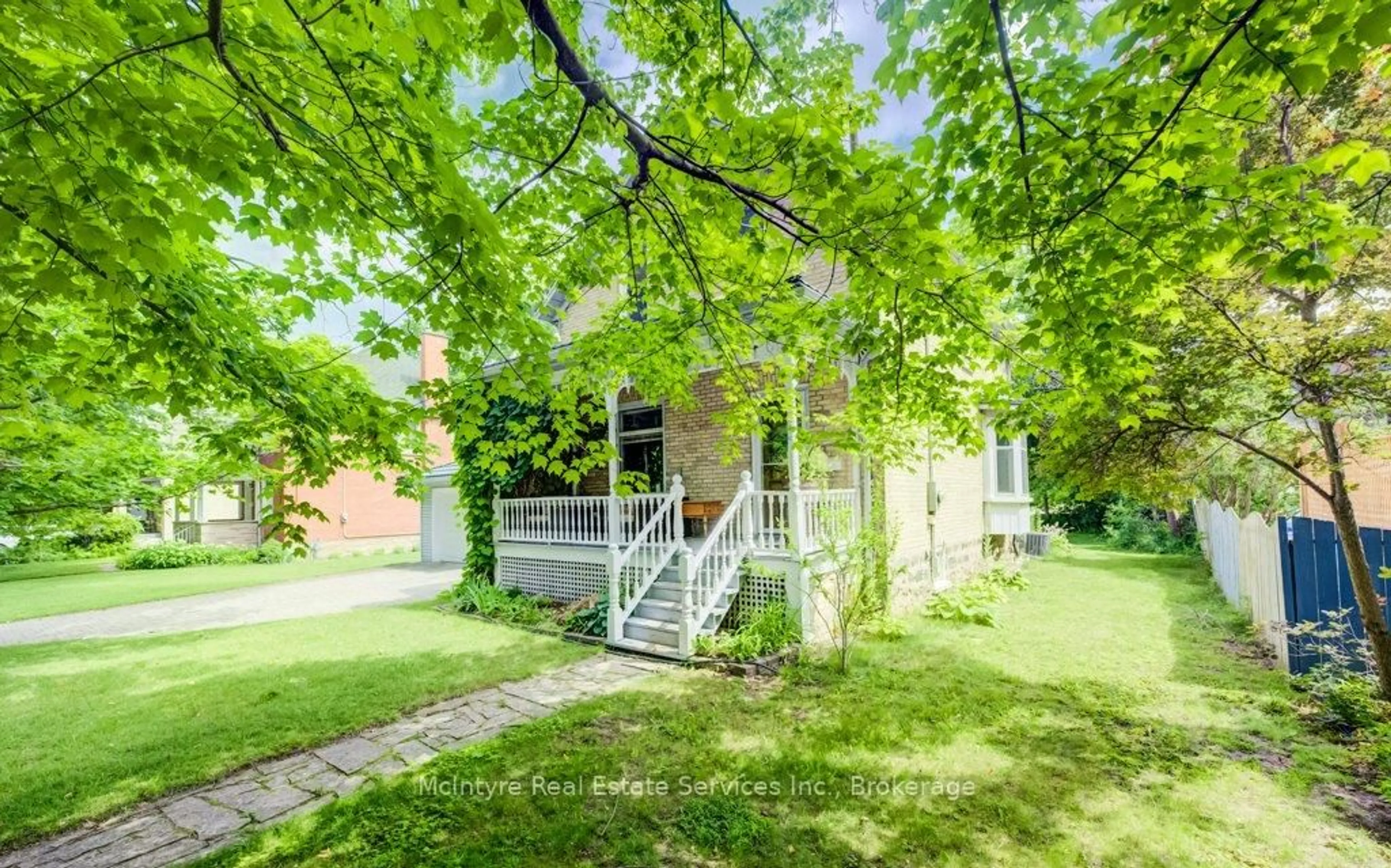 Unknown for 6 Tweed St, Waterloo Ontario N2J 3E2