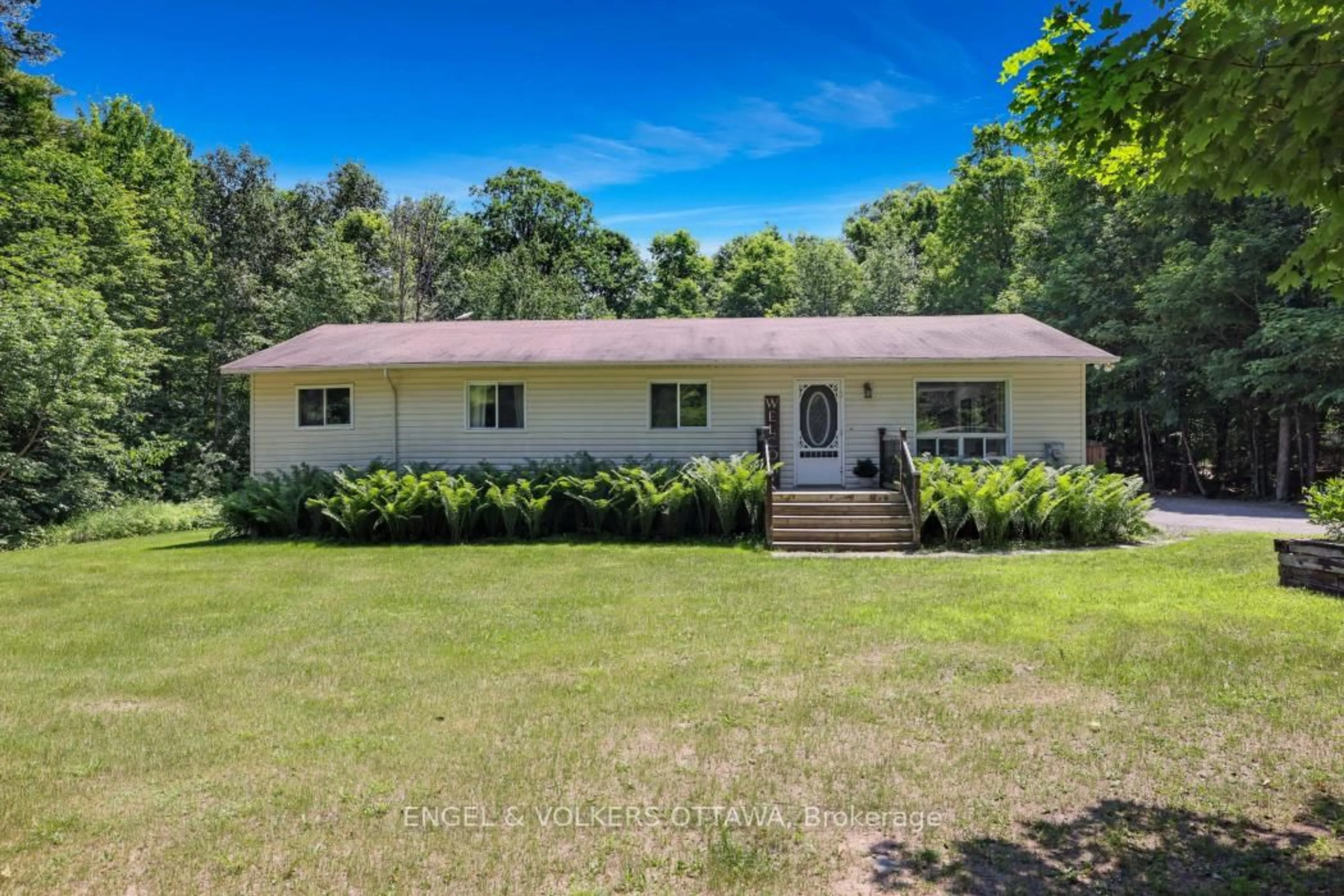 A pic from outside/outdoor area/front of a property/back of a property/a pic from drone, unknown for 285 Drummond 11 Concession, Carleton Place Ontario K7C 0C5