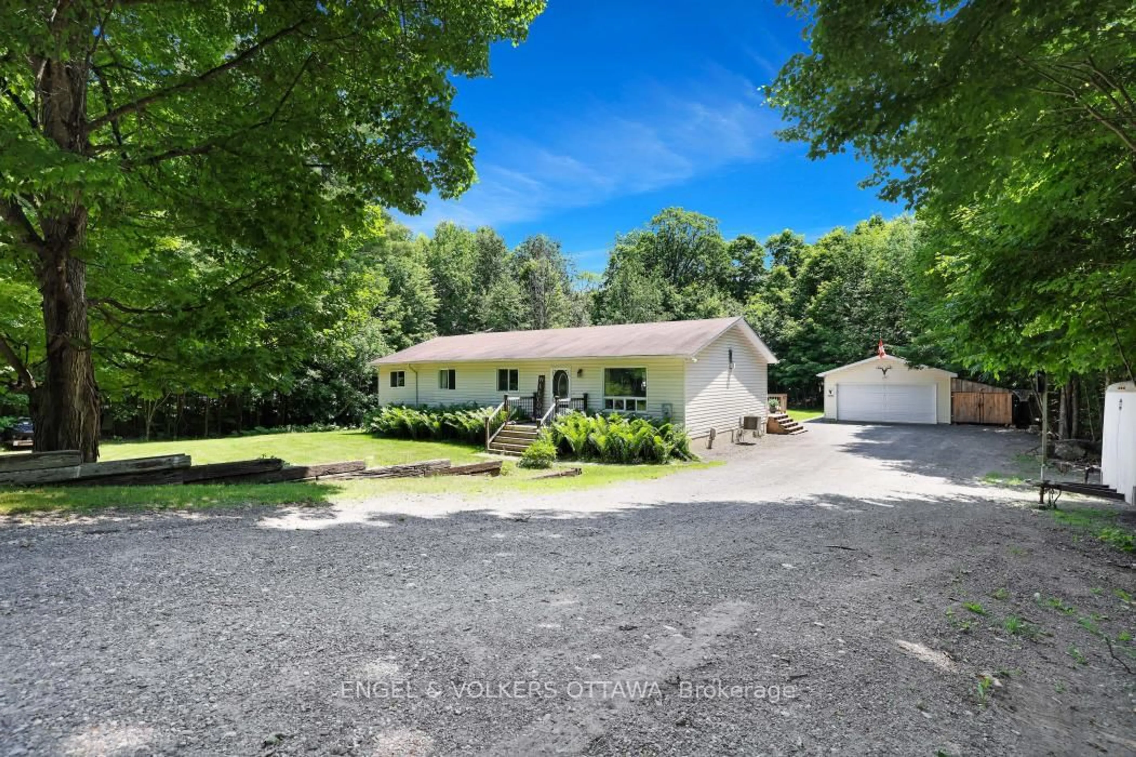 A pic from outside/outdoor area/front of a property/back of a property/a pic from drone, water/lake/river/ocean view for 285 Drummond 11 Concession, Carleton Place Ontario K7C 0C5
