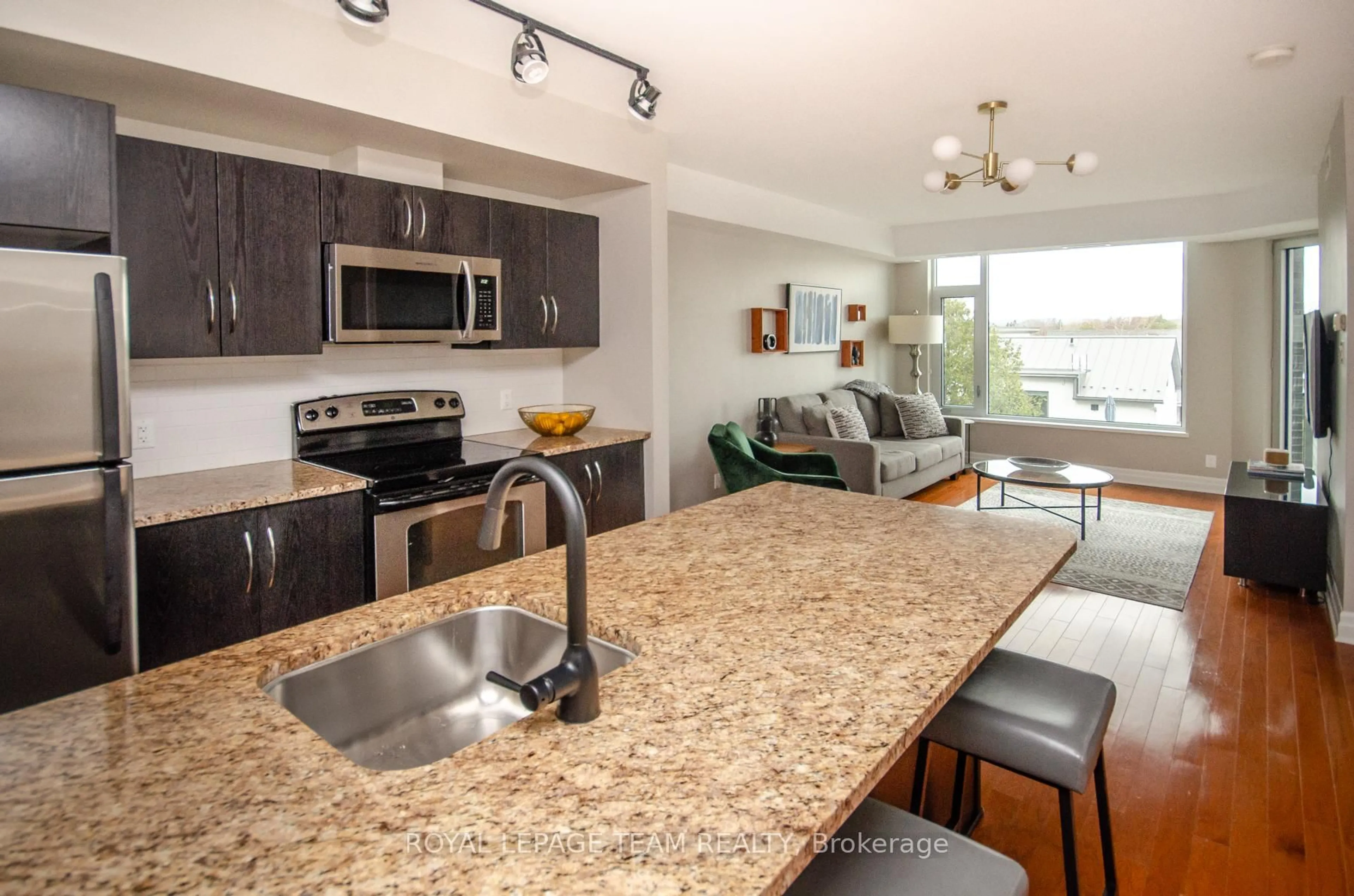 Open concept kitchen, unknown for 1433 WELLINGTON St #302, Ottawa Ontario K1Y 2X4