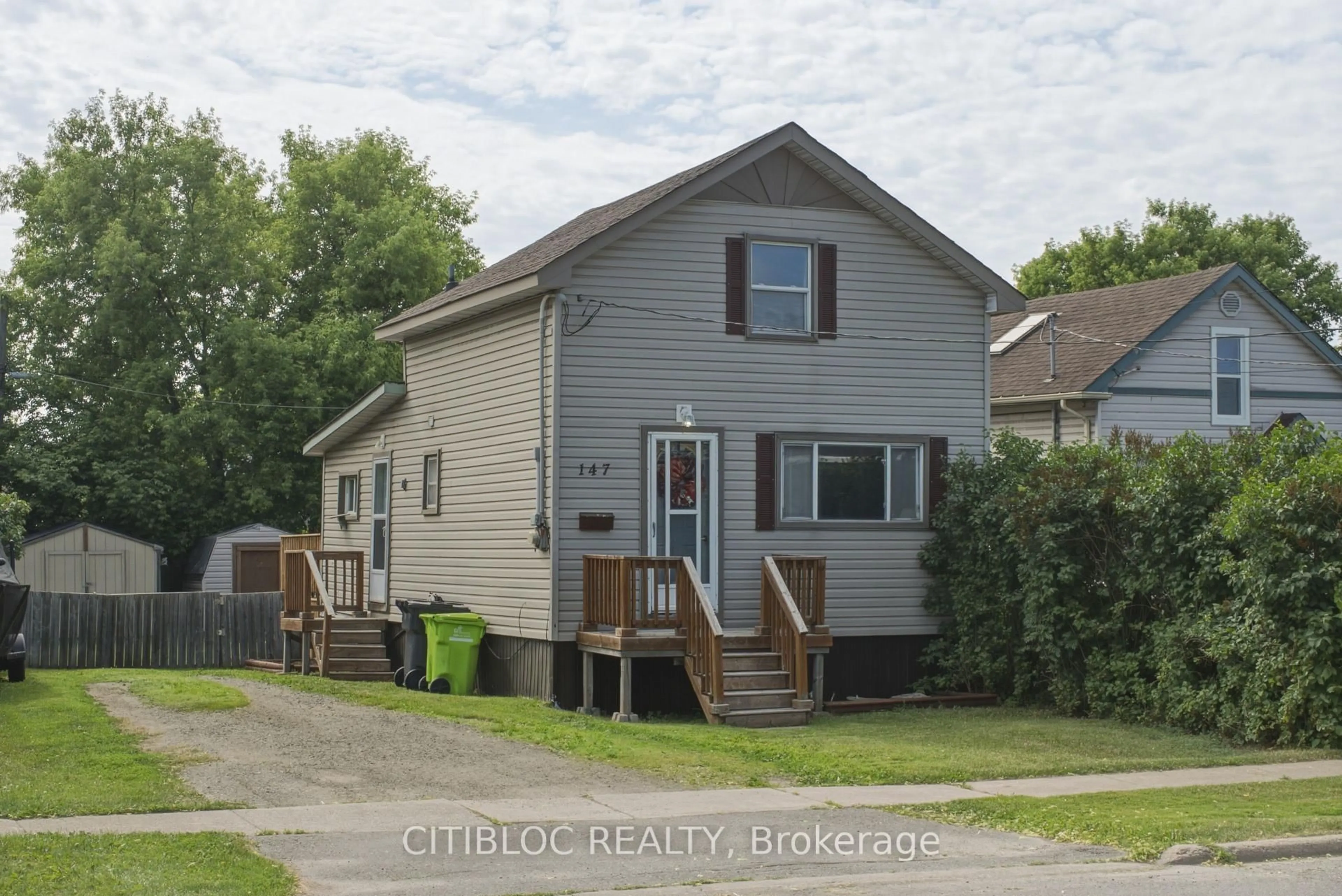 Home with vinyl exterior material, street for 147 Turner Ave, Sault Ste Marie Ontario P6C 4S3