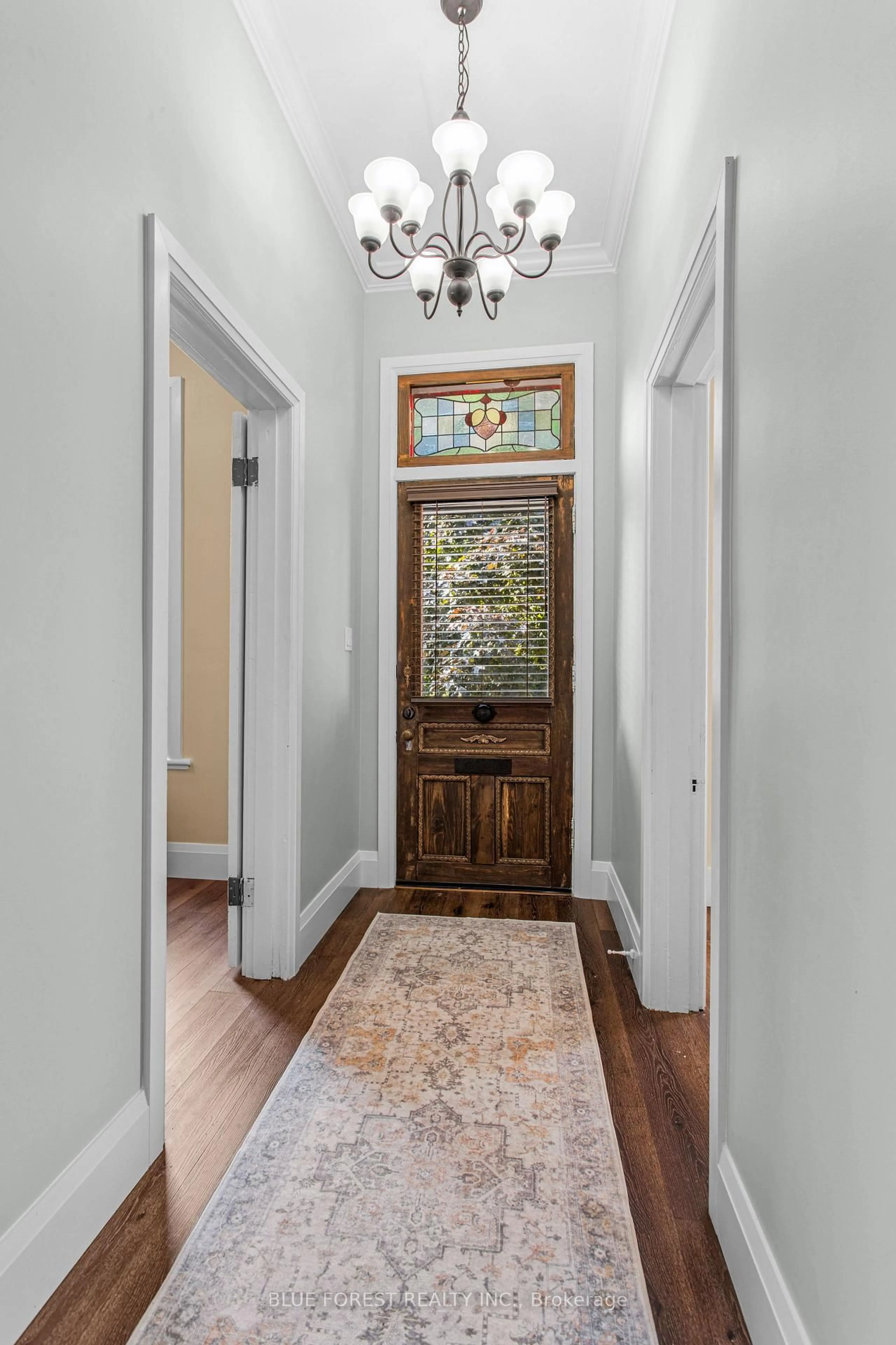 Indoor entryway for 295 Buller St, Woodstock Ontario N4S 4M6
