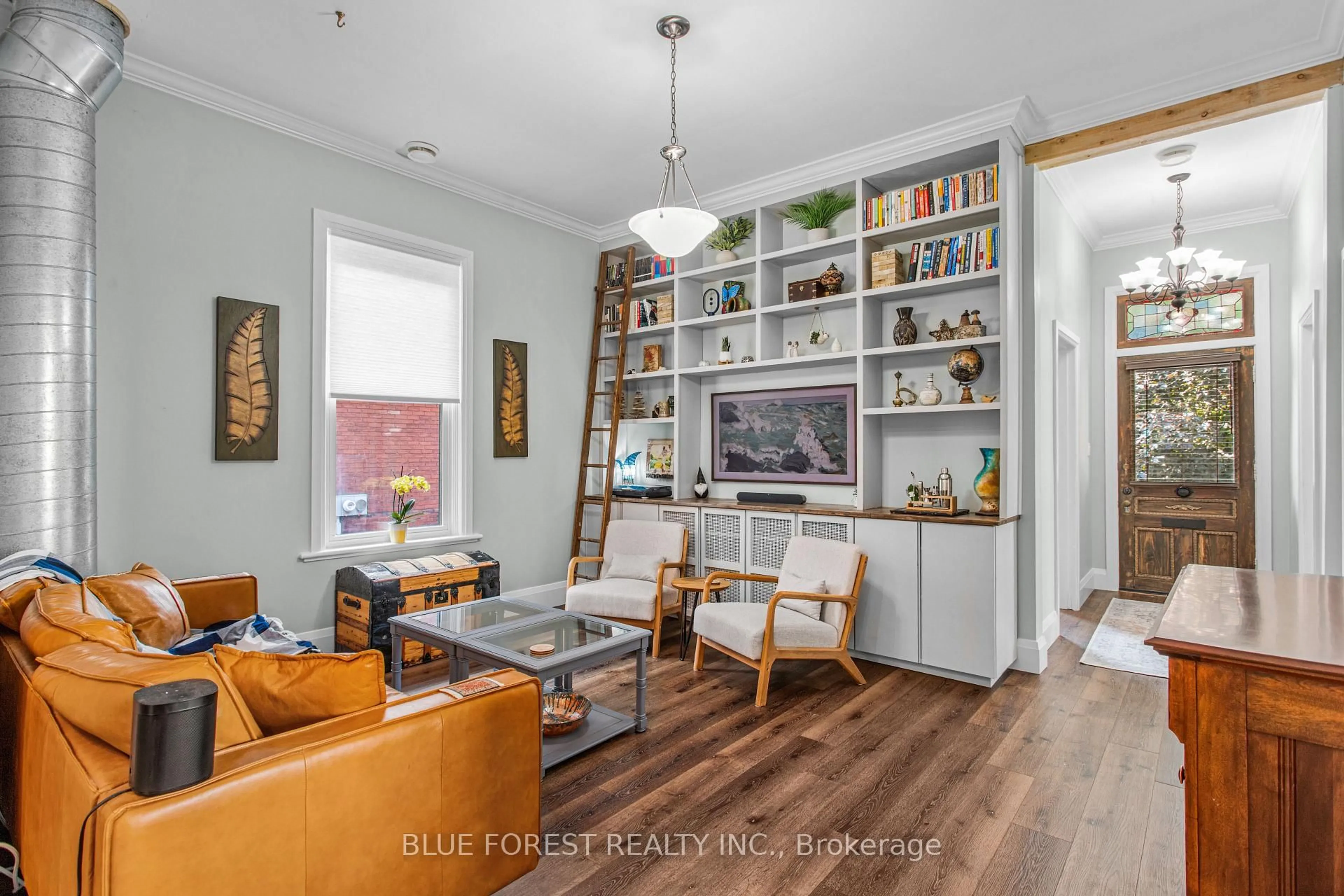 Living room with furniture, unknown for 295 Buller St, Woodstock Ontario N4S 4M6
