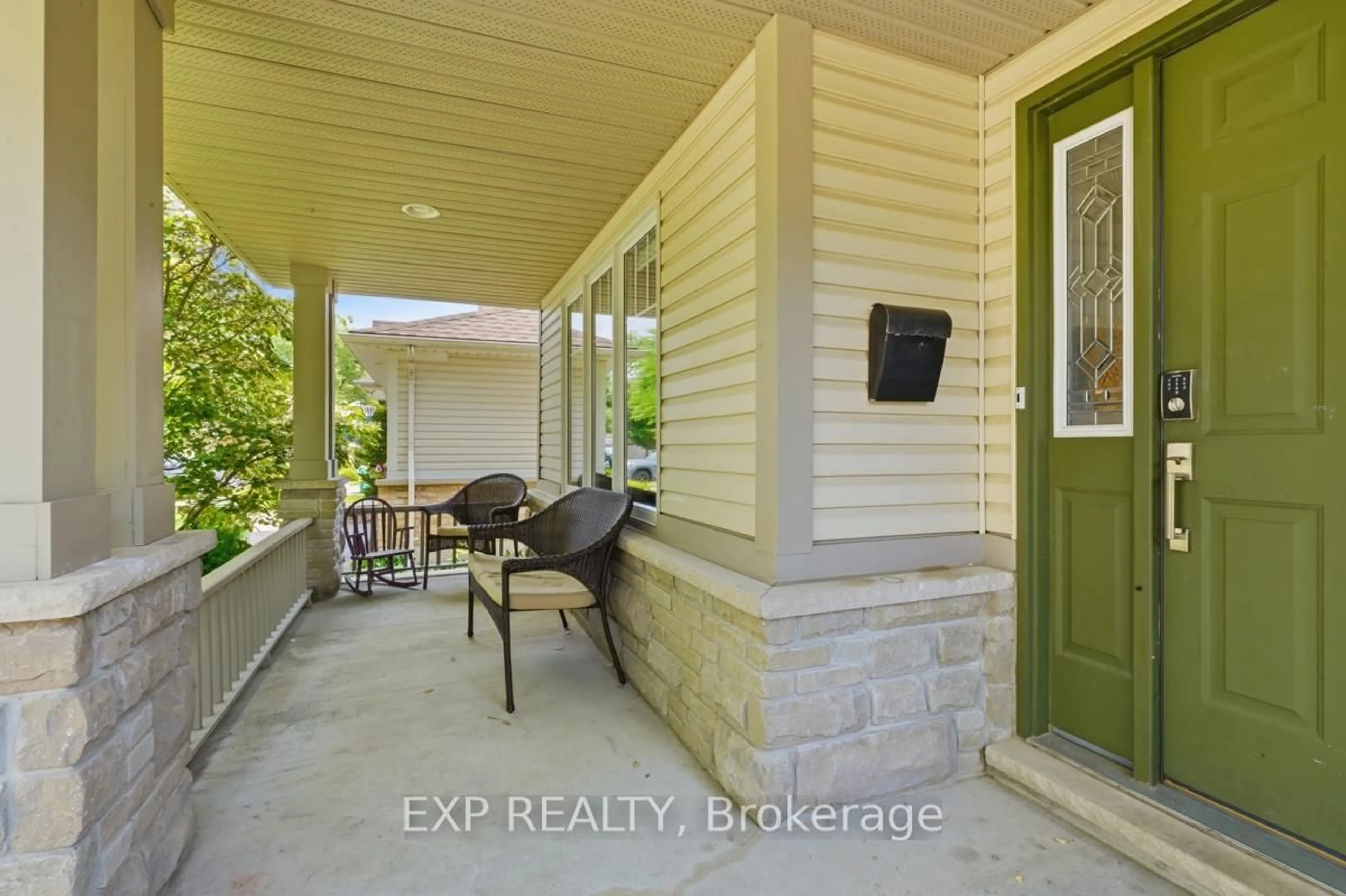 Indoor entryway for 29 Augusta Cres, St. Thomas Ontario N5R 6J8