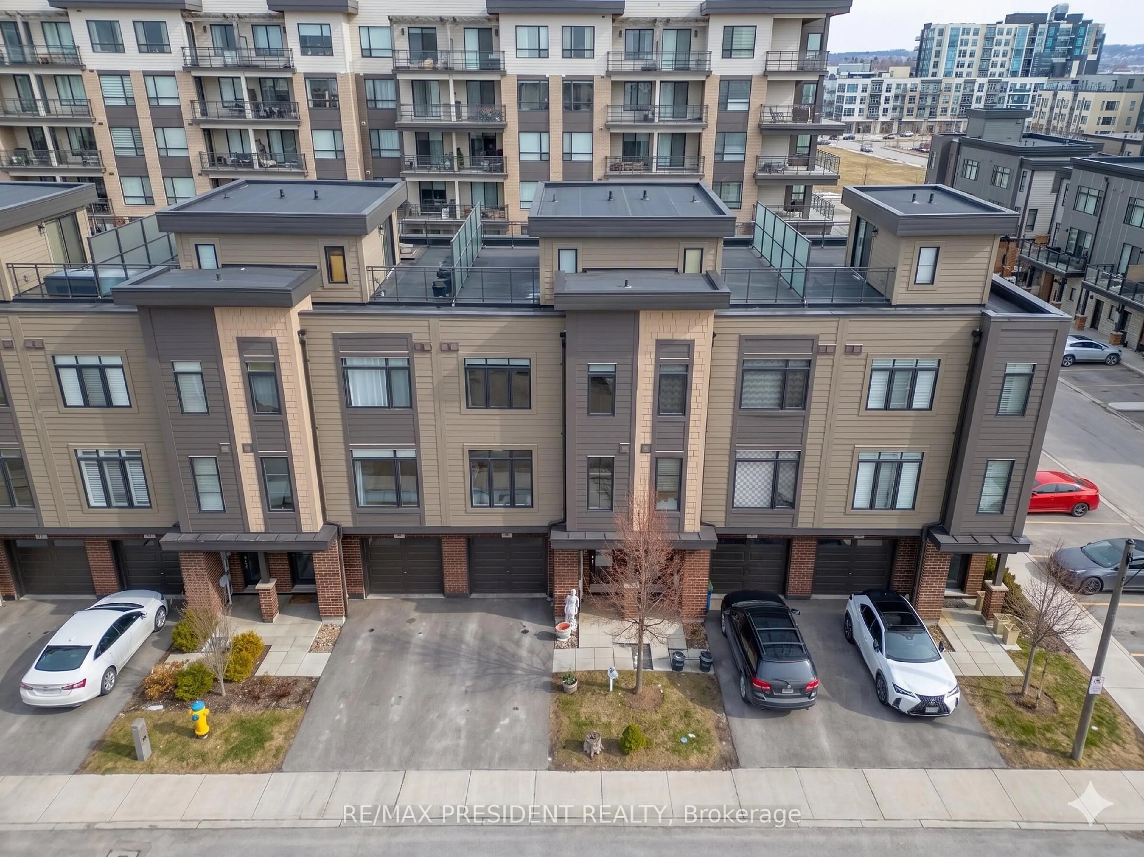 A pic from outside/outdoor area/front of a property/back of a property/a pic from drone, city buildings view from balcony for 6 Waterview Lane, Grimsby Ontario L3M 0H2