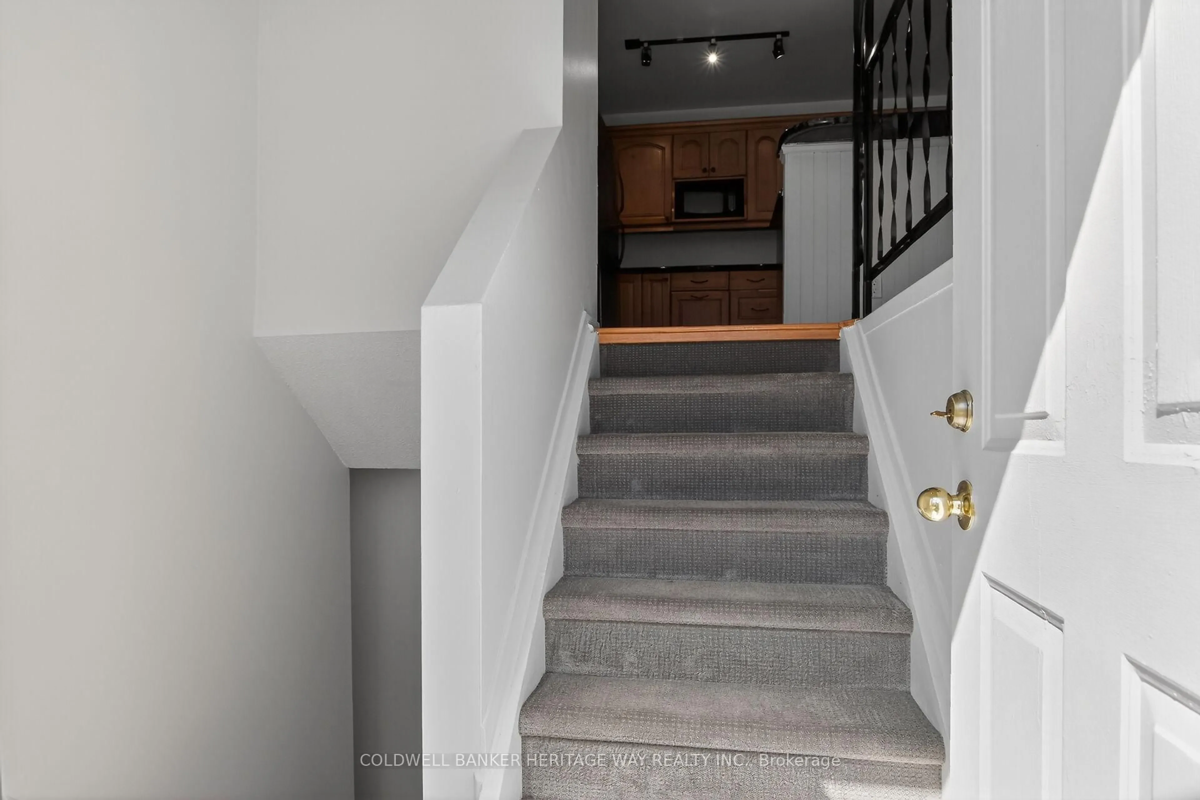 Stairs for 442 Joseph St, Carleton Place Ontario K7C 3T5