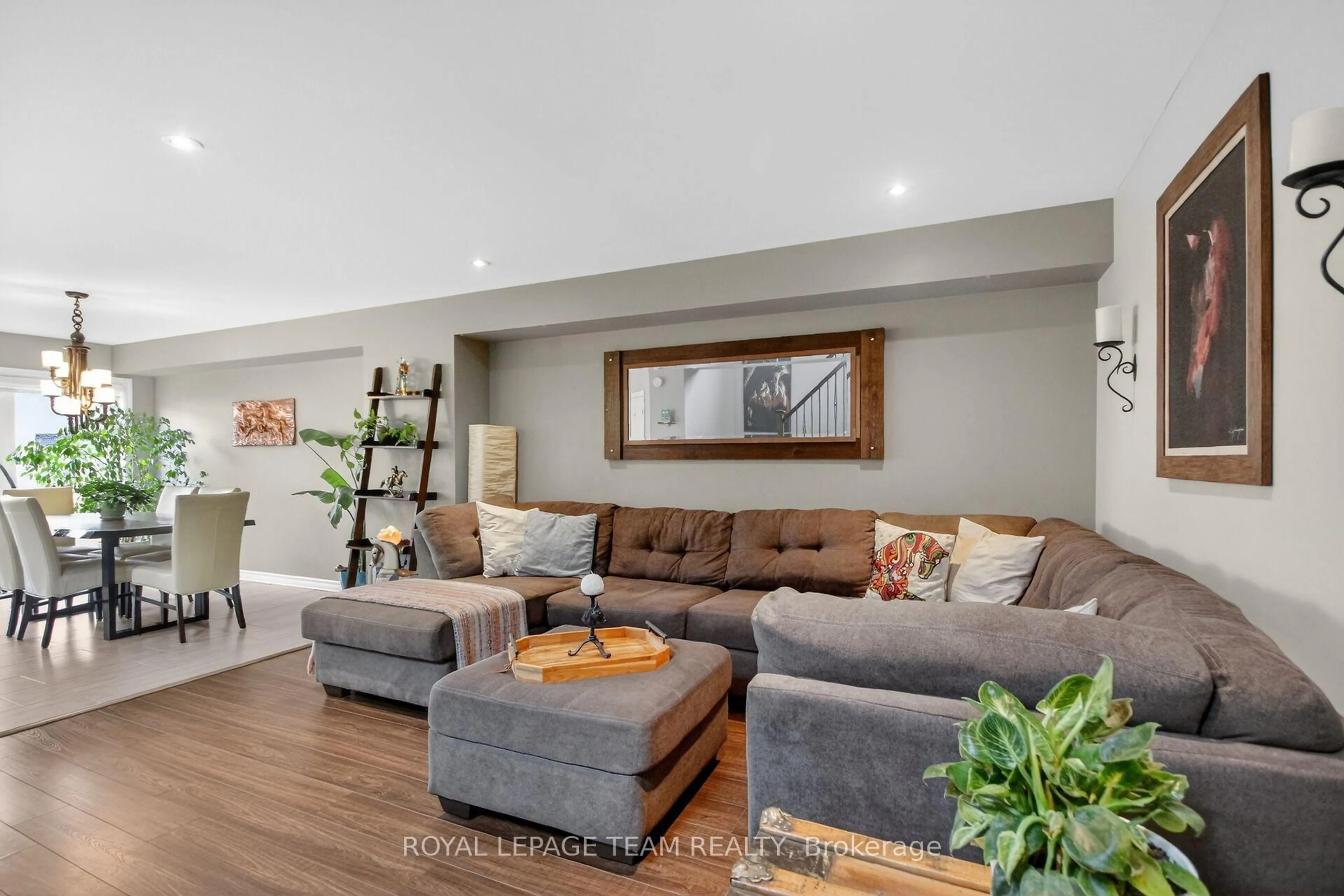 Living room with furniture, unknown for 238 Belfort St, Russell Ontario K0A 1W0