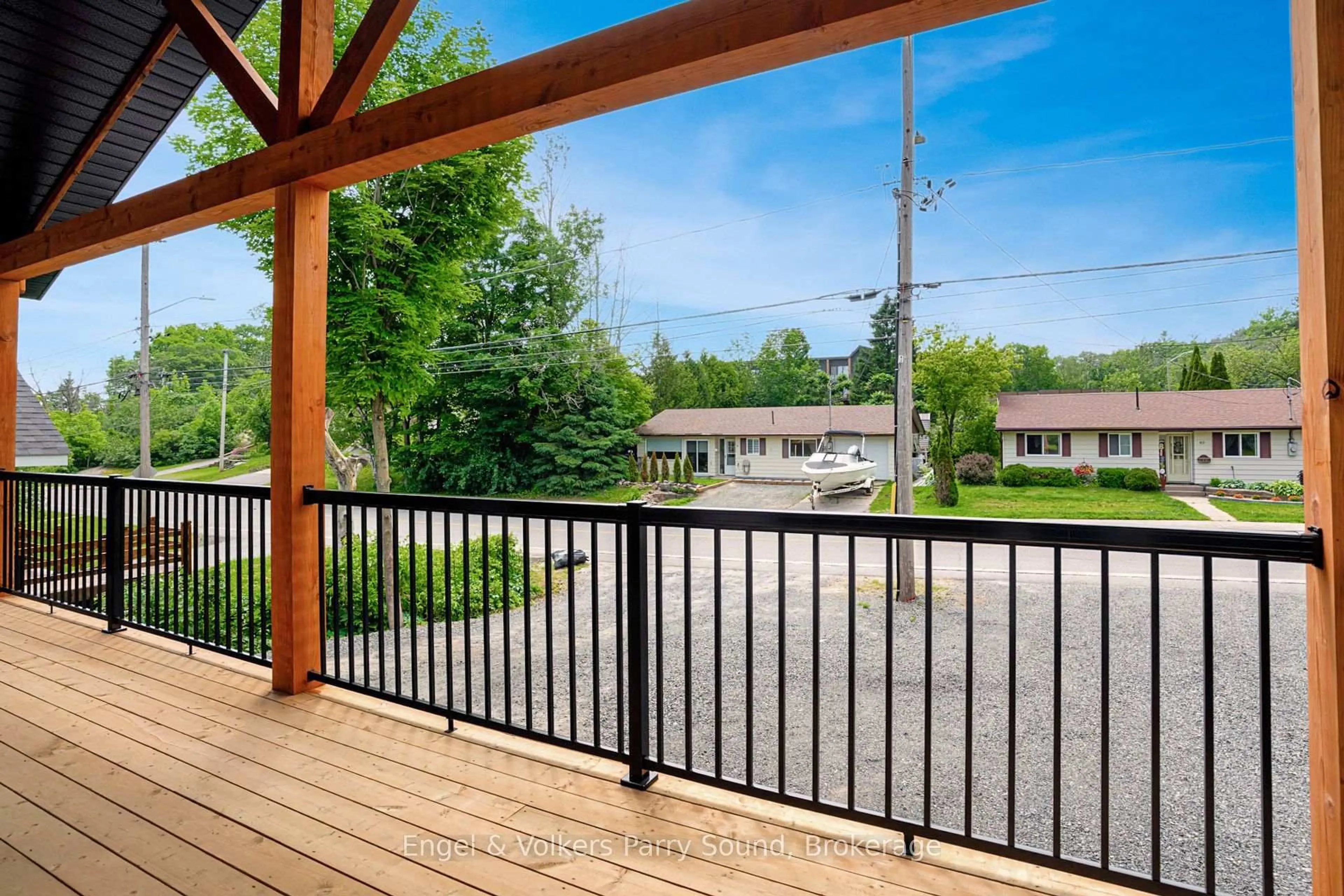 Patio, unknown for 46 Forest St, Parry Sound Ontario P2A 2P9