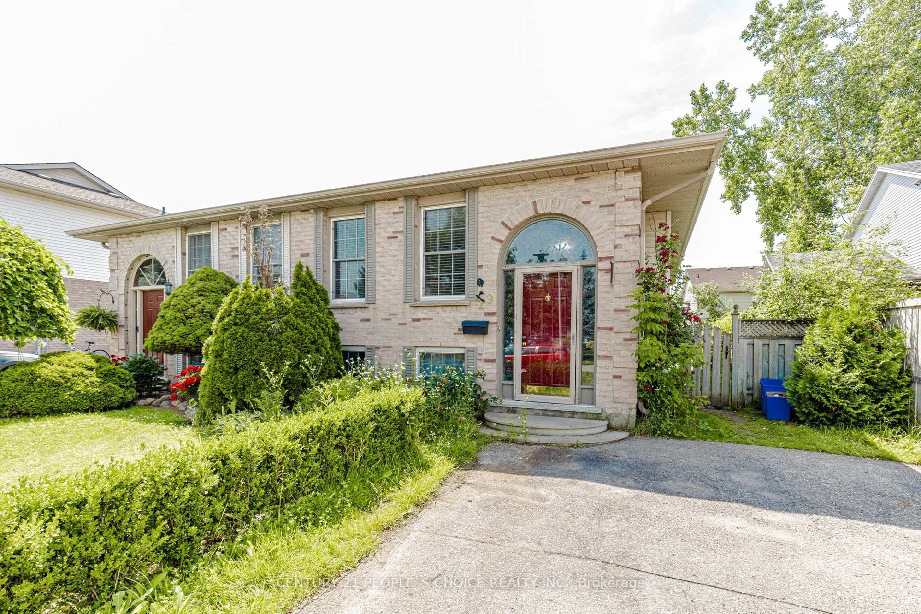 Home with brick exterior material, street for 29 Julia Crt, London East Ontario N5V 4X1