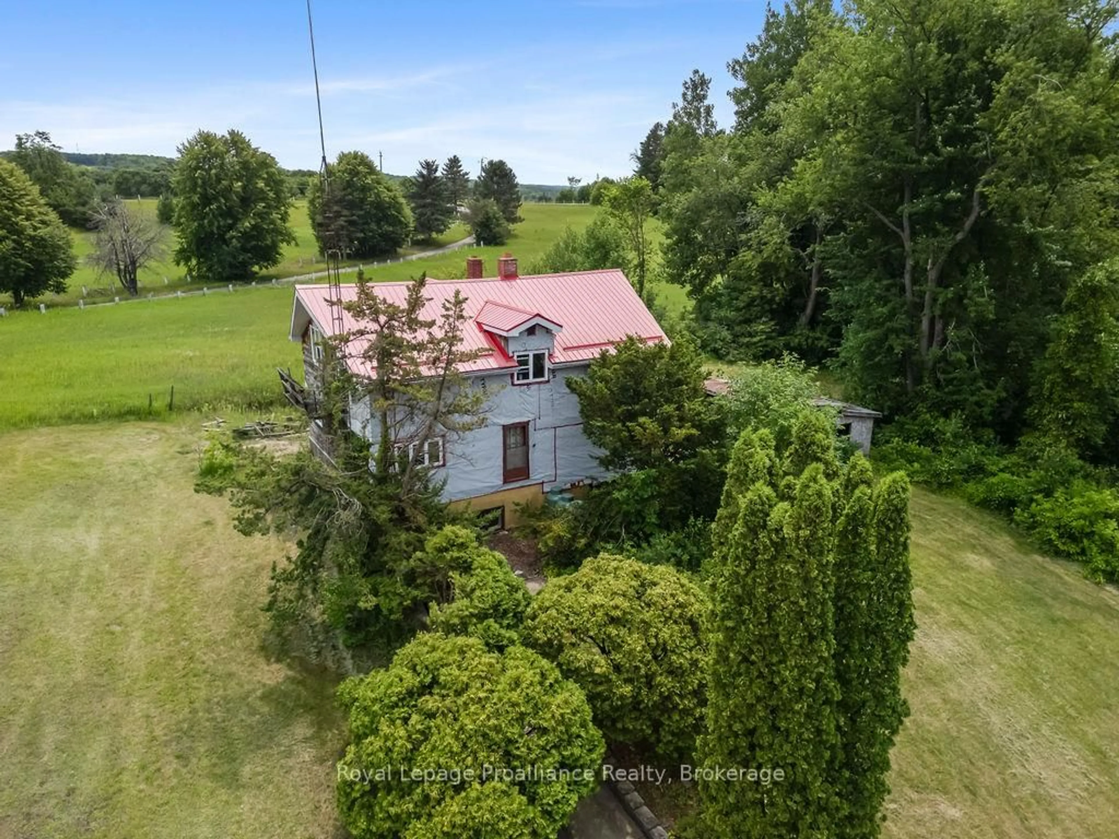 A pic from outside/outdoor area/front of a property/back of a property/a pic from drone, building for 93 McGee Rd, Stirling Ontario K0K 3E0