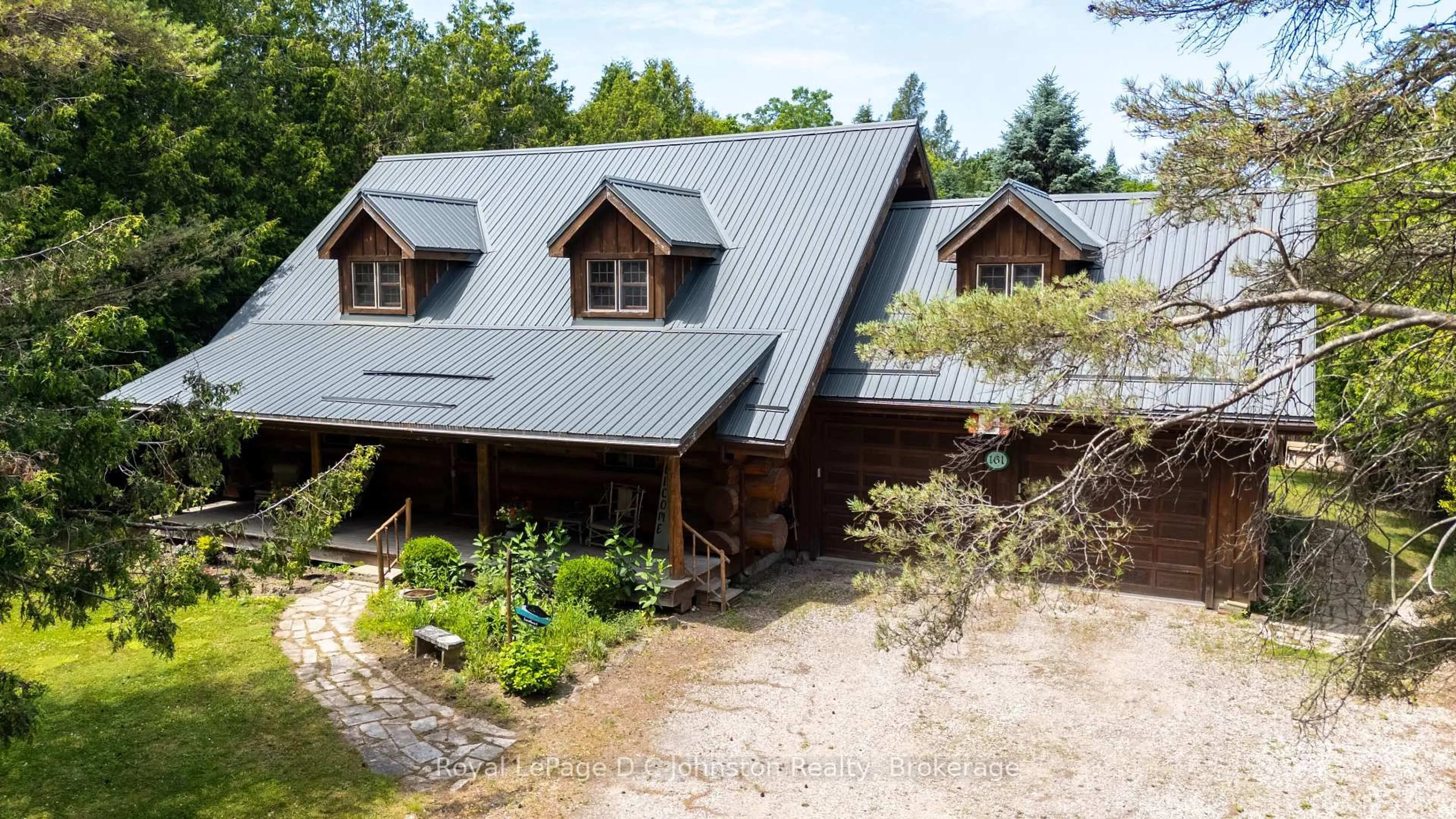 A pic from outside/outdoor area/front of a property/back of a property/a pic from drone, building for 161 Grey St, Saugeen Shores Ontario N0H 2L0