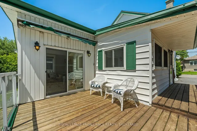 370 Stone St, Gananoque 5