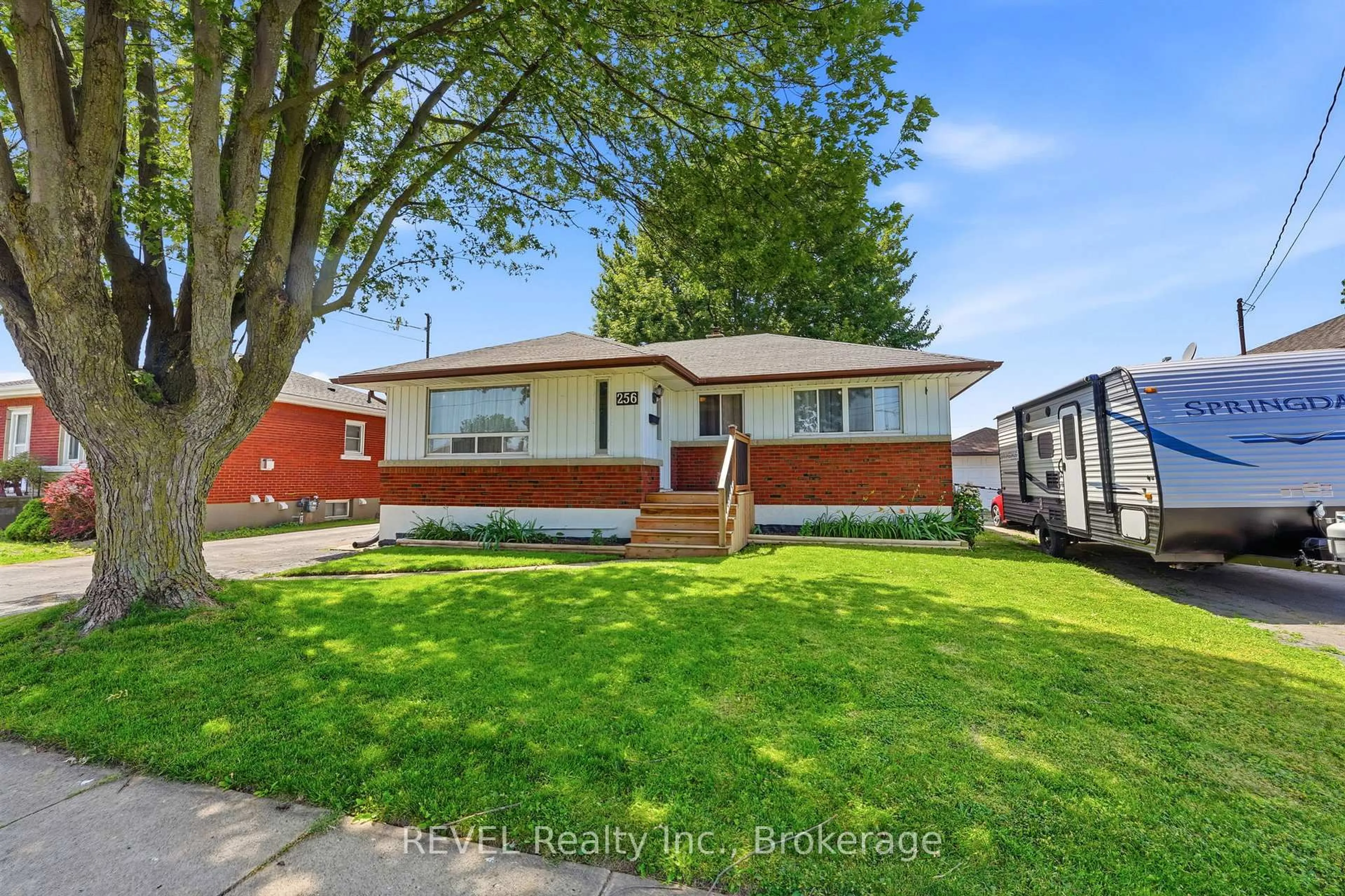 Unknown for 256 Clarke St, Port Colborne Ontario L3K 2G5