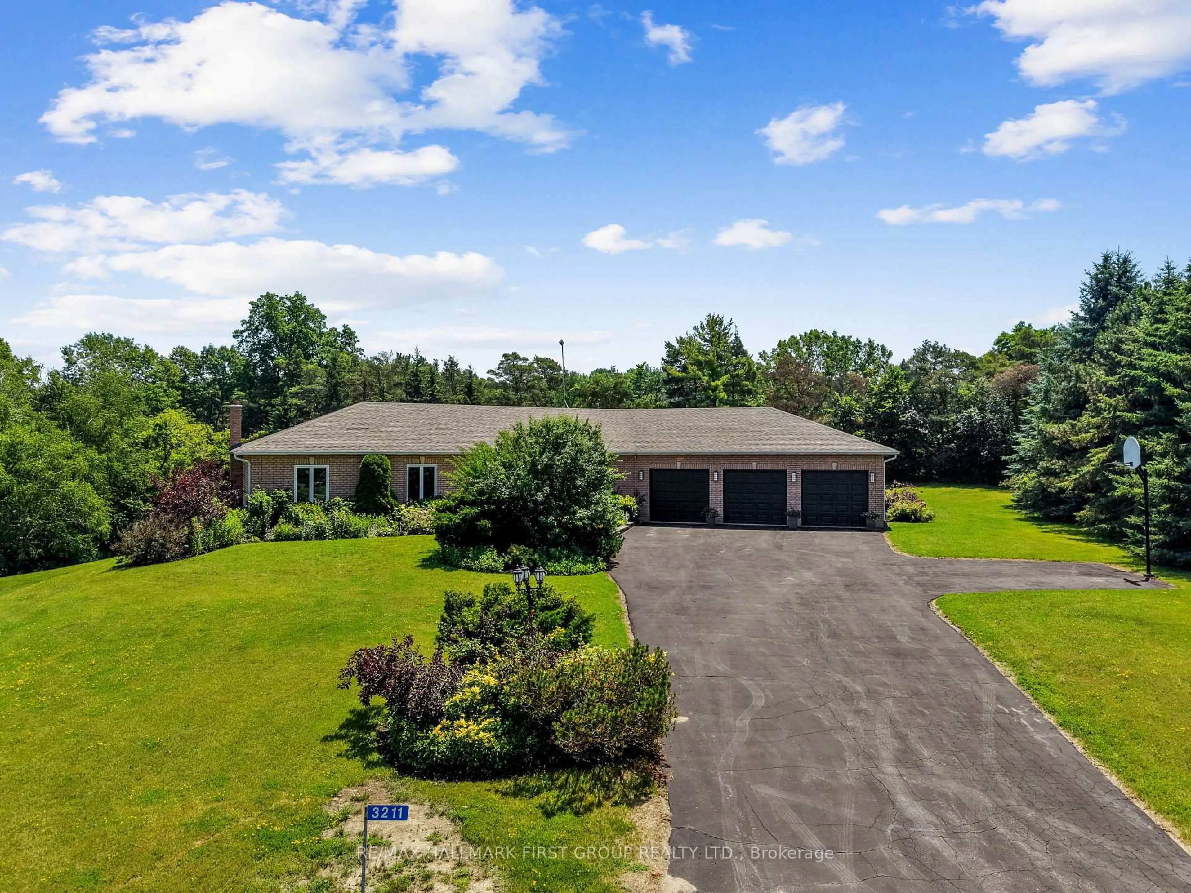 A pic from outside/outdoor area/front of a property/back of a property/a pic from drone, water/lake/river/ocean view for 3211 Charbrook Cres, Hamilton Township Ontario K9A 4J7