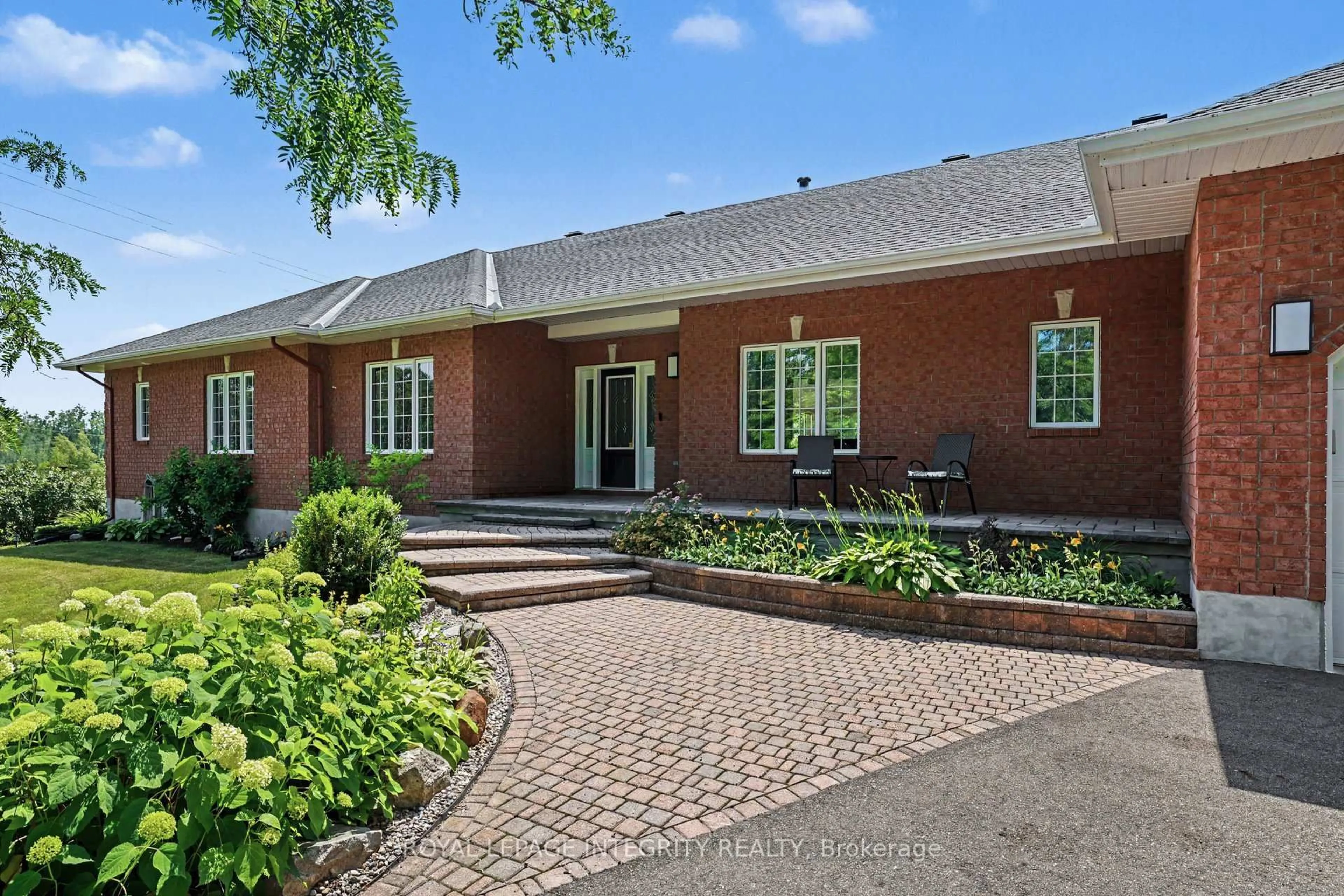 Home with brick exterior material, street for 2602 Manotick Station Rd, Osgoode Ontario K0A 2W0