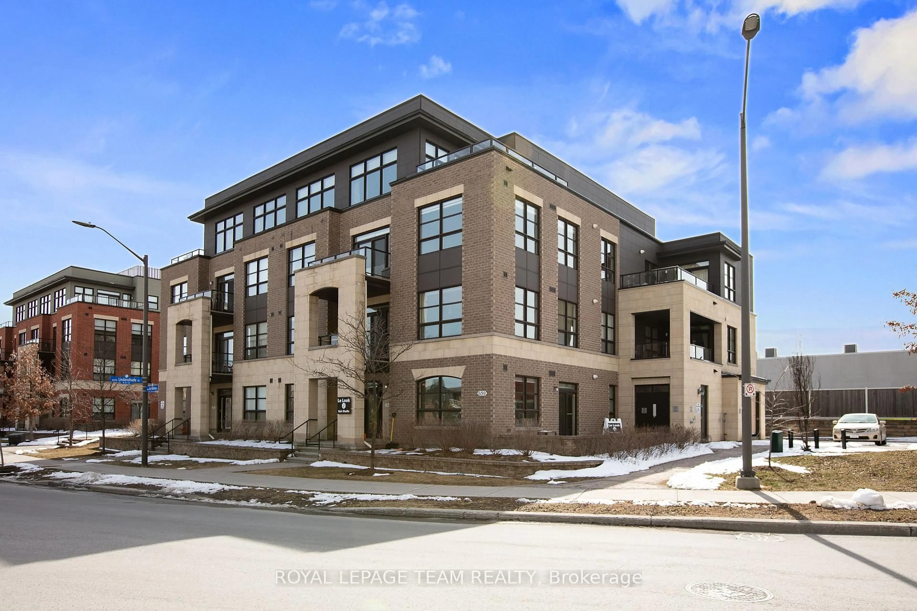 Unknown for 659 Sue Holloway Dr #401, Ottawa Ontario K2J 5W4