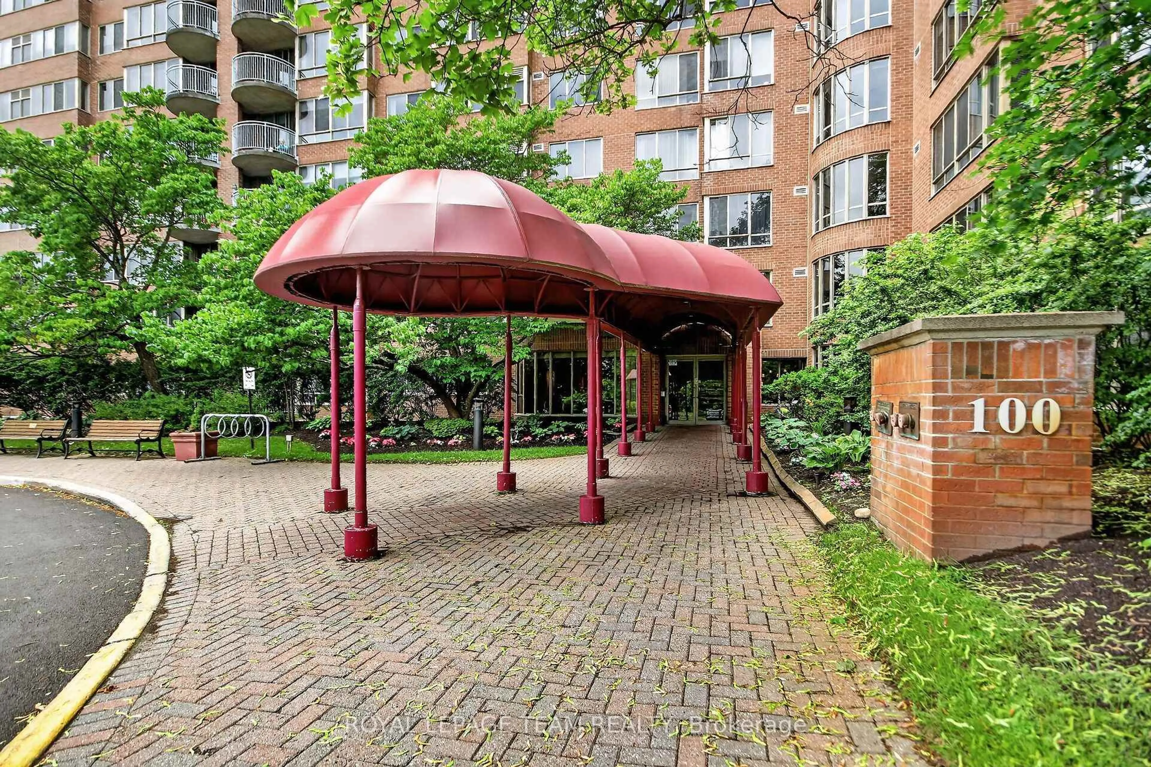 Patio, street for 100 Grant Carman Dr #201, Ottawa Ontario K2E 8B8